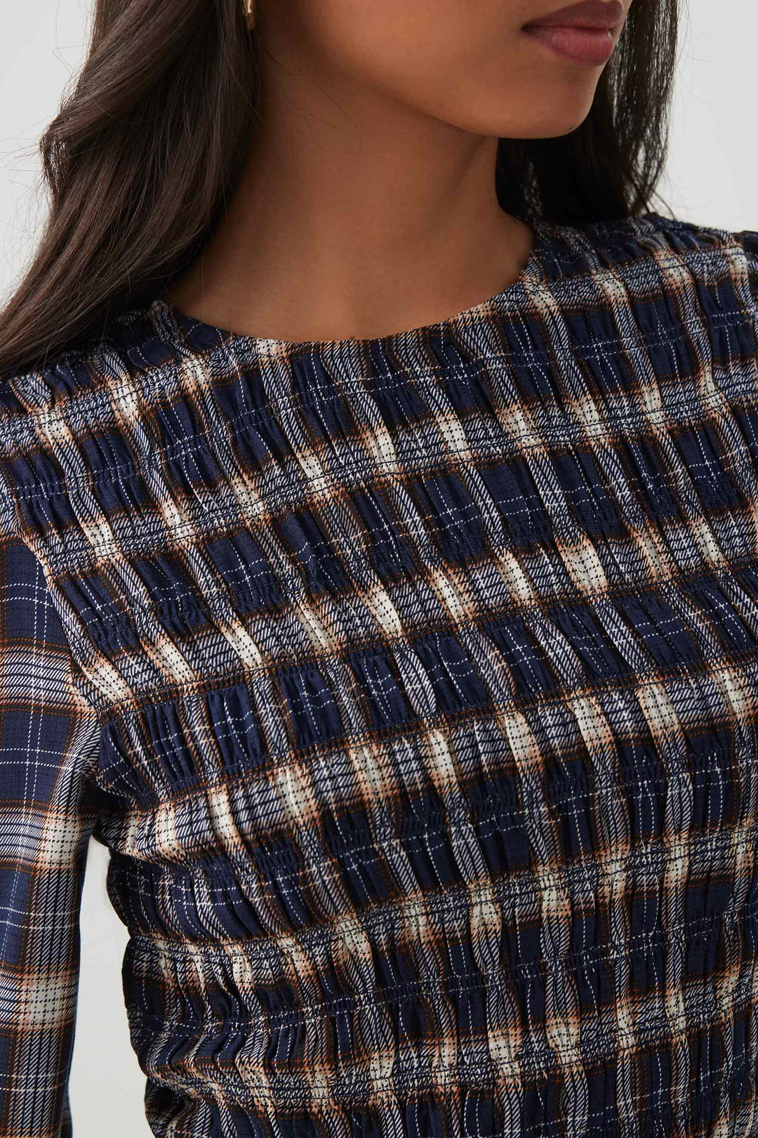 Blouse froissée à carreaux