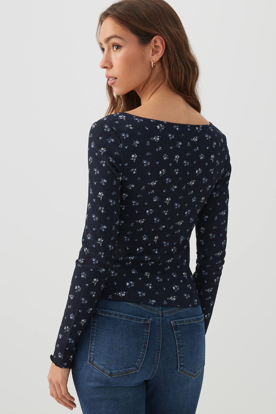 T-shirt à col V et manches longues fleuri