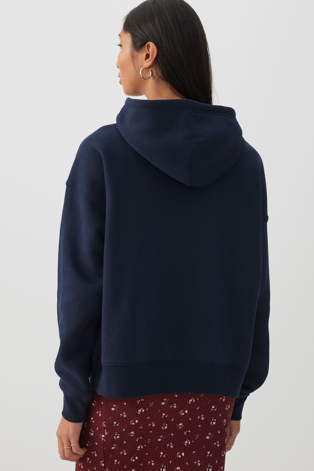 Chandail à capuchon ample imprimé