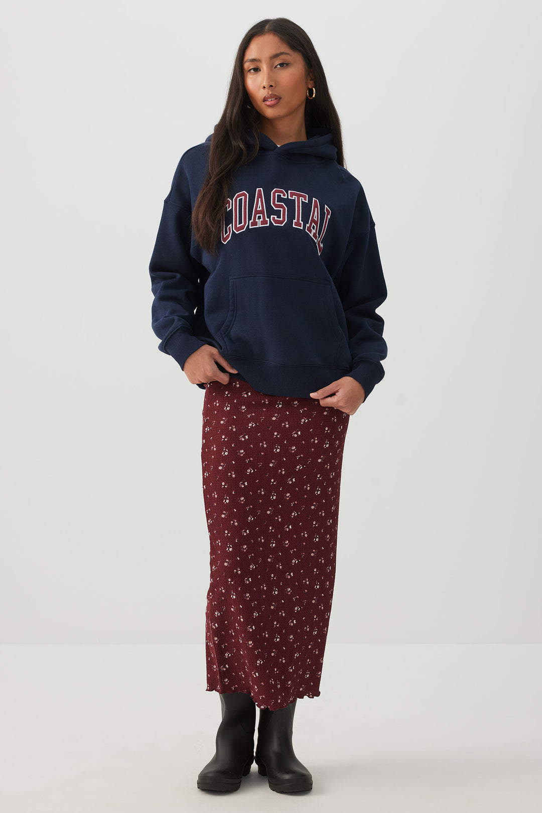 Chandail à capuchon ample imprimé