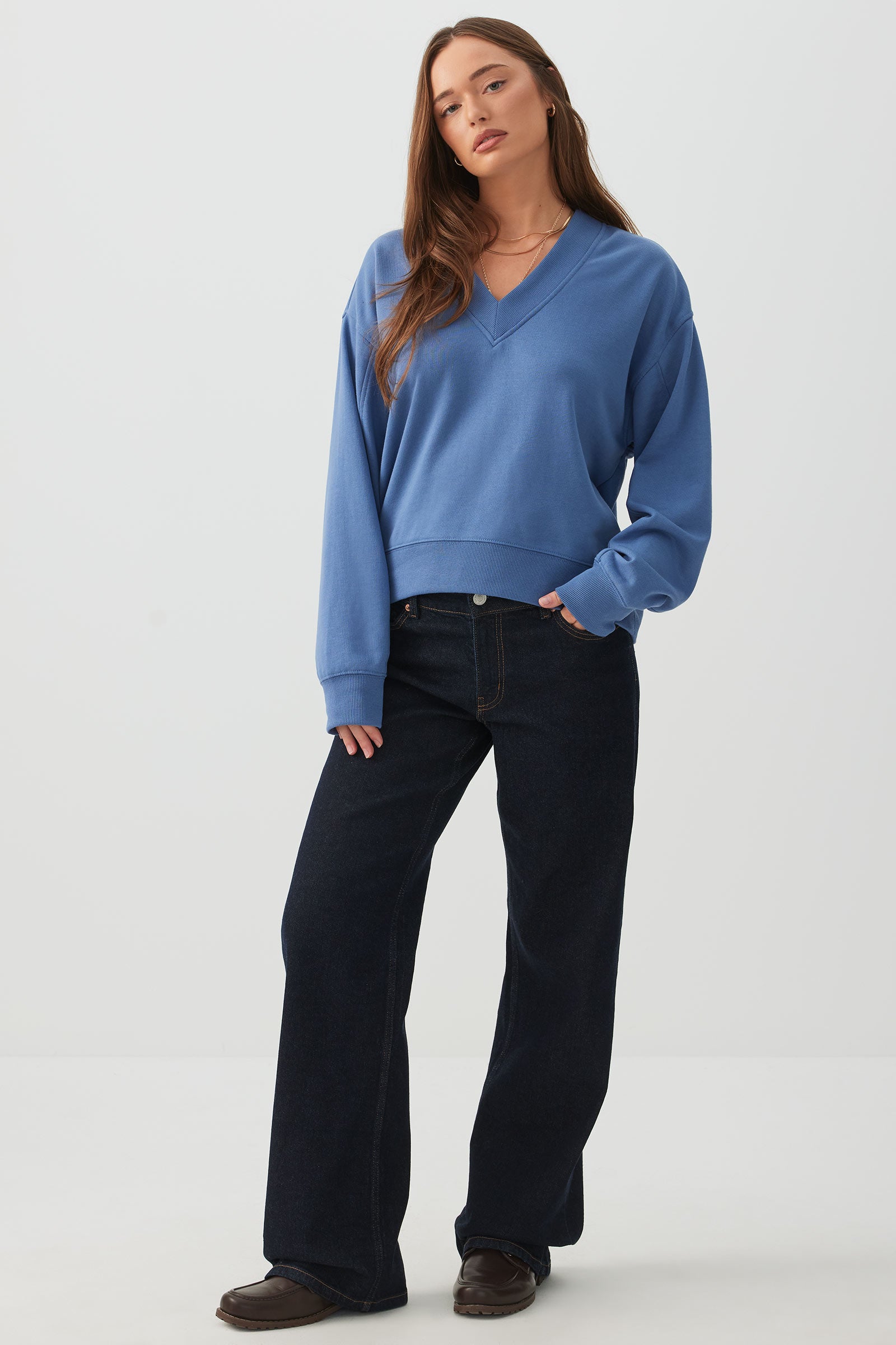 French Terry V-Neck Sweatshirt – Ardene