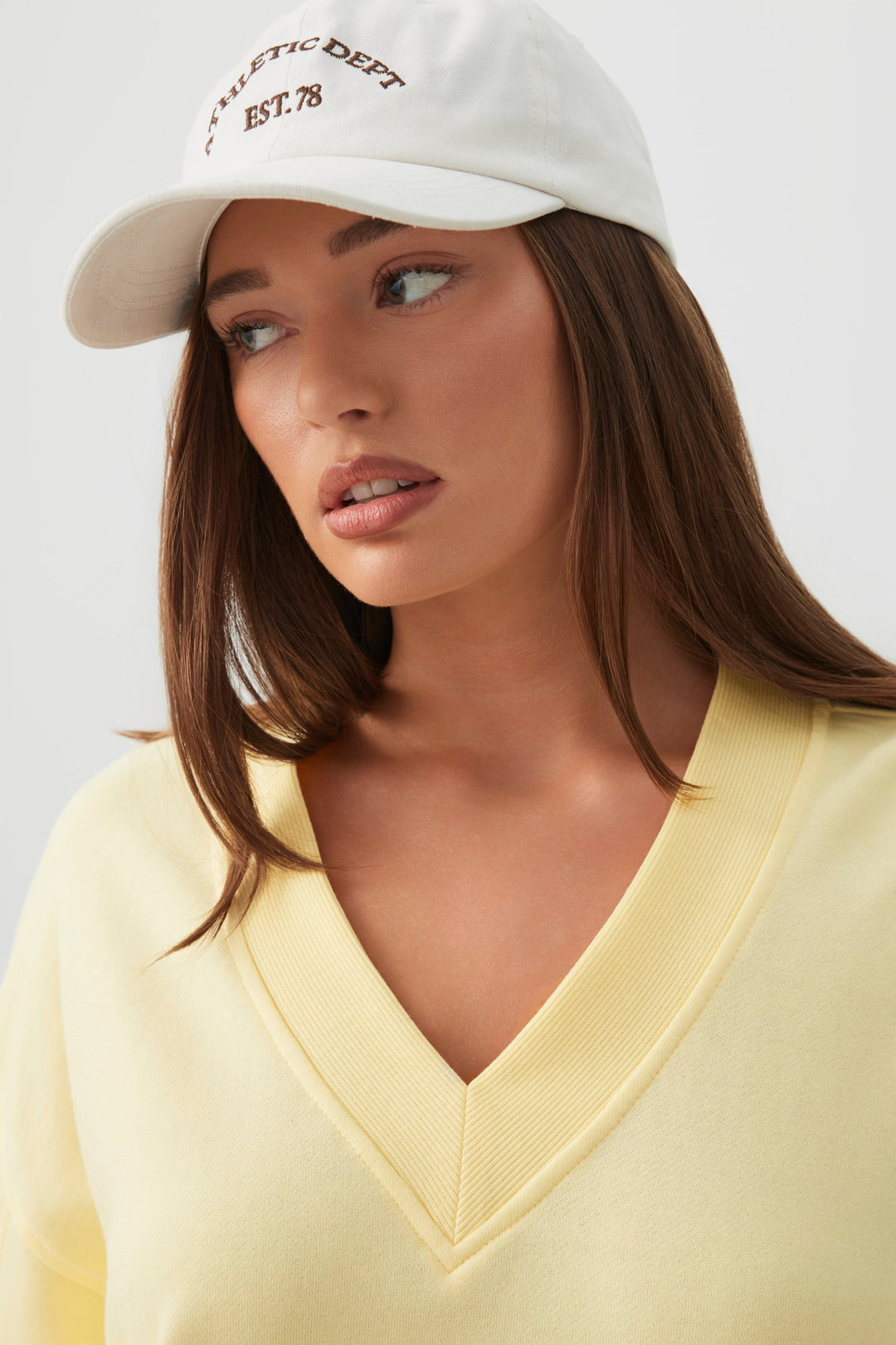 Chandail à col V en jersey bouclette