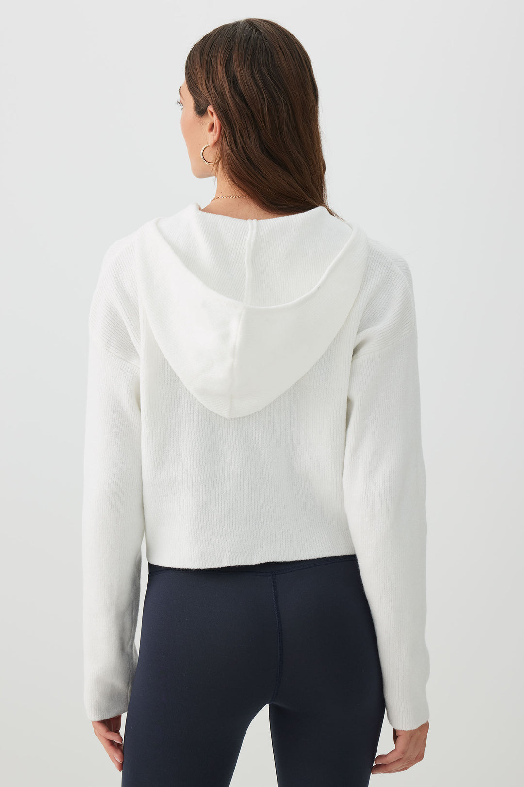 Chandail court à capuchon et glissière en tricot