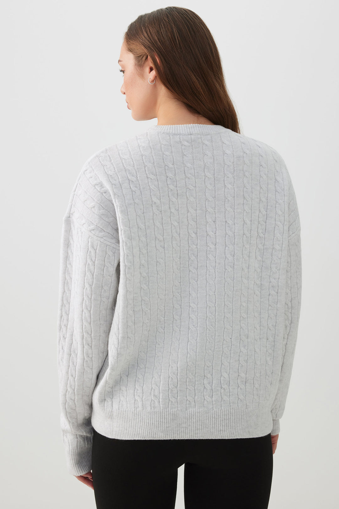 Chandail long à col col en tricot torsadé