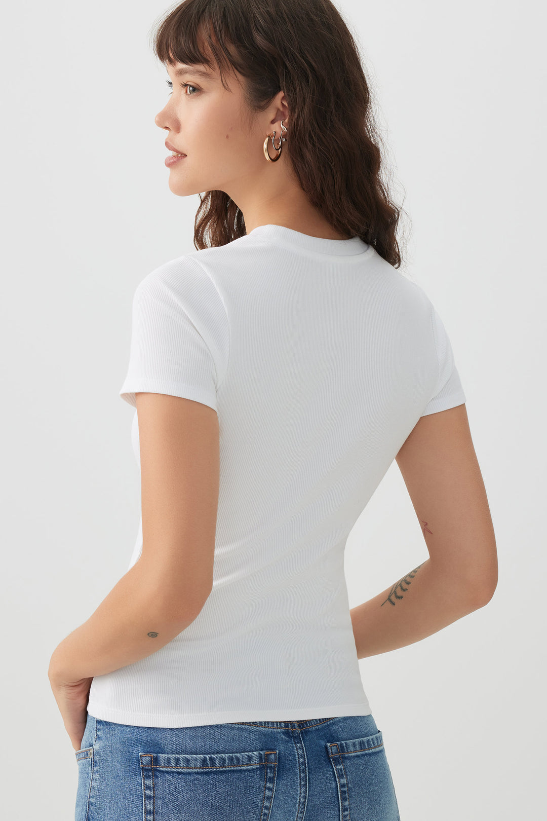 T-shirt court à col rond côtelé