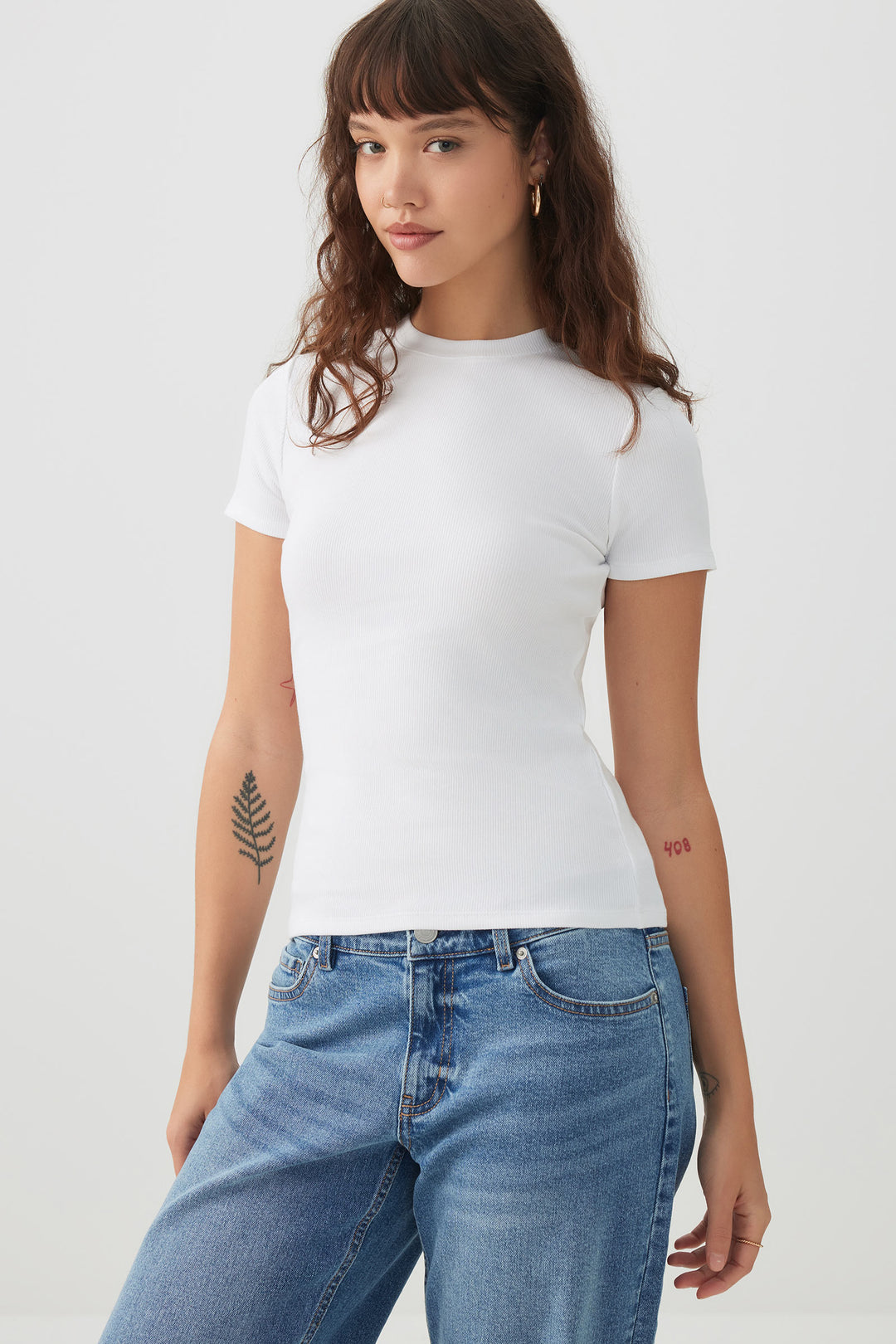 T-shirt court à col rond côtelé