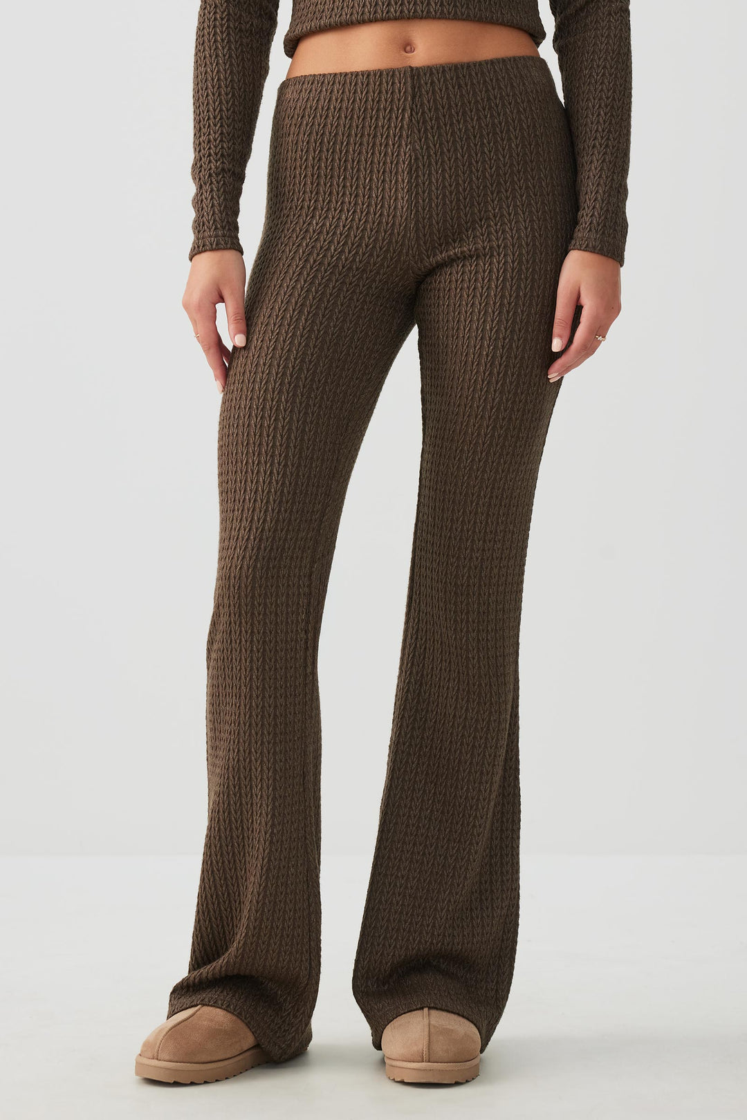 Pantalon évasé en tricot torsadé