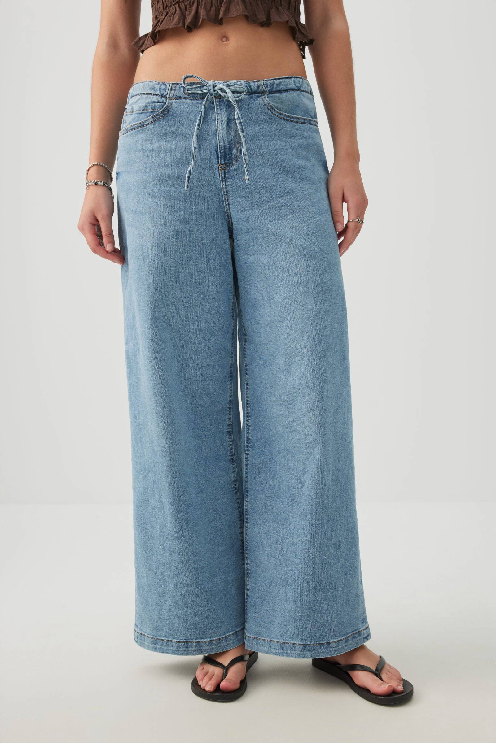 Low Rise Drawstring Wide Leg Jeans – Ardene