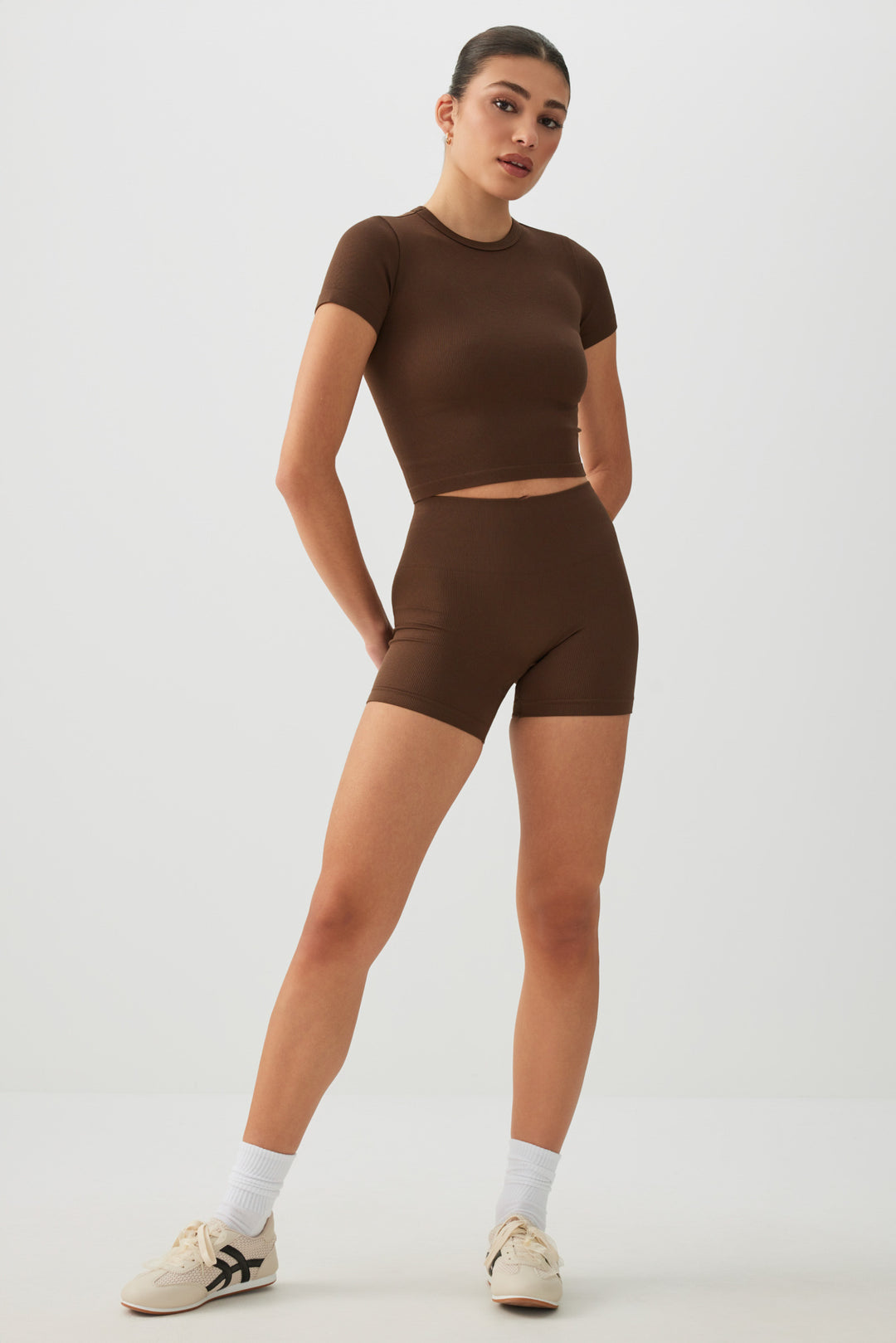 T-shirt court à col rond sans coutures