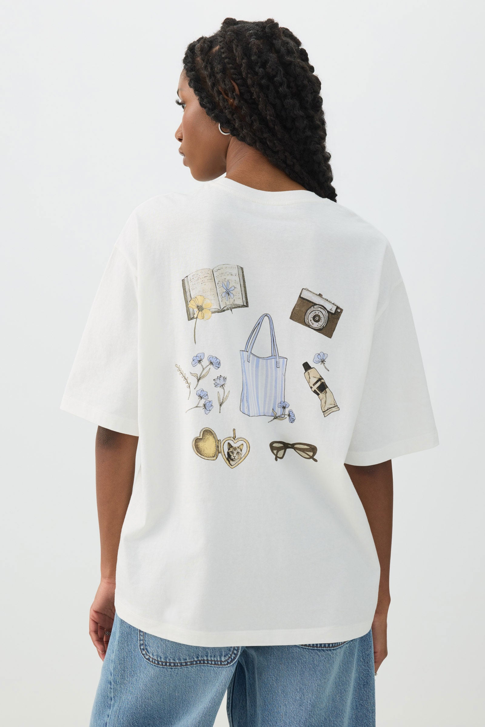 Oversized Graphic T-Shirt – Ardene