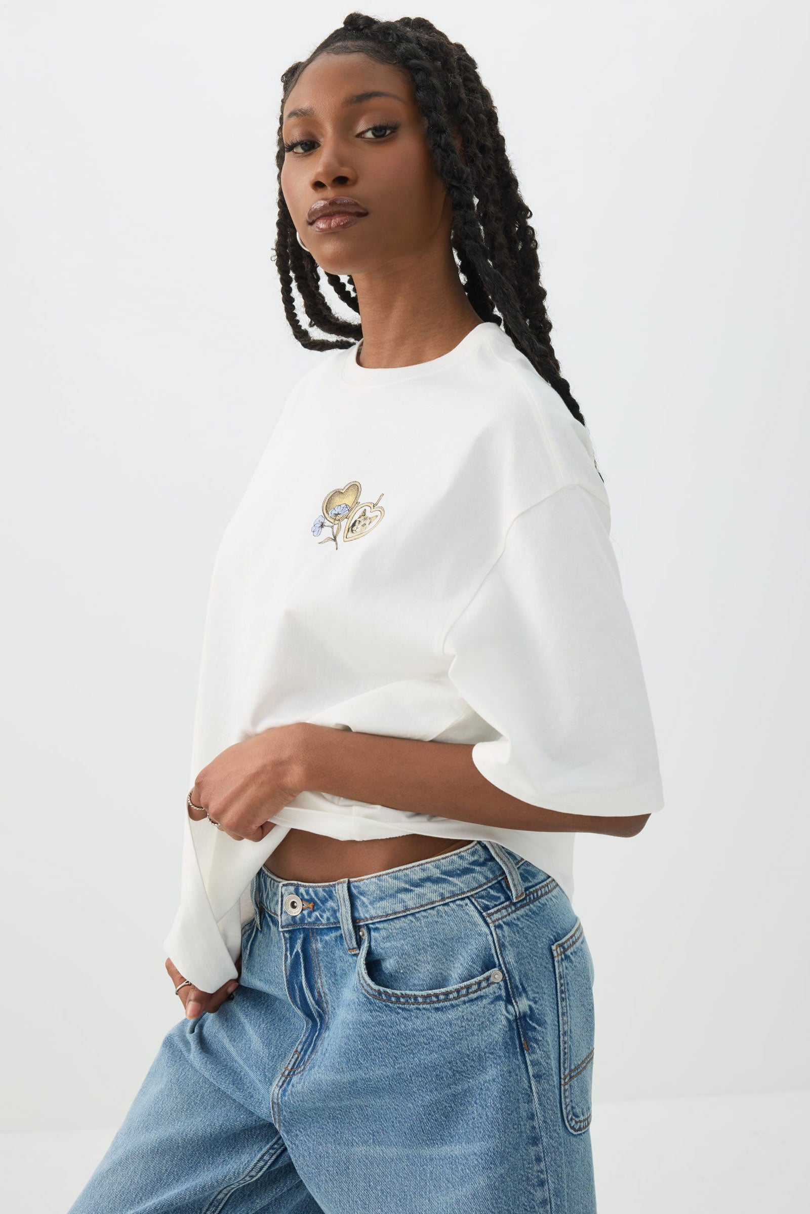 Oversized Graphic T-Shirt – Ardene
