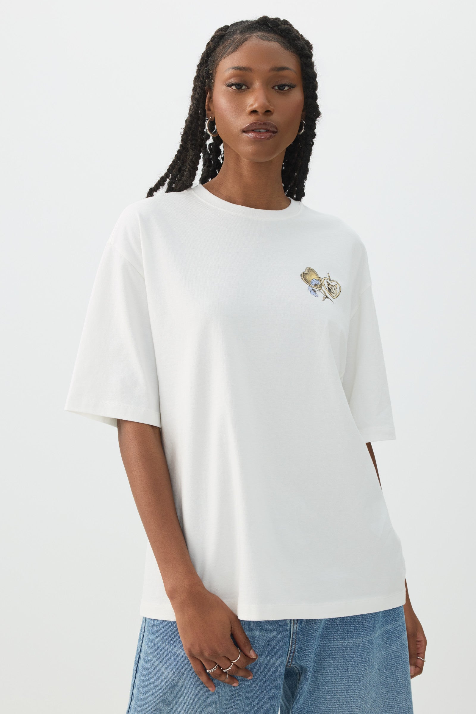 Oversized Graphic T-Shirt – Ardene