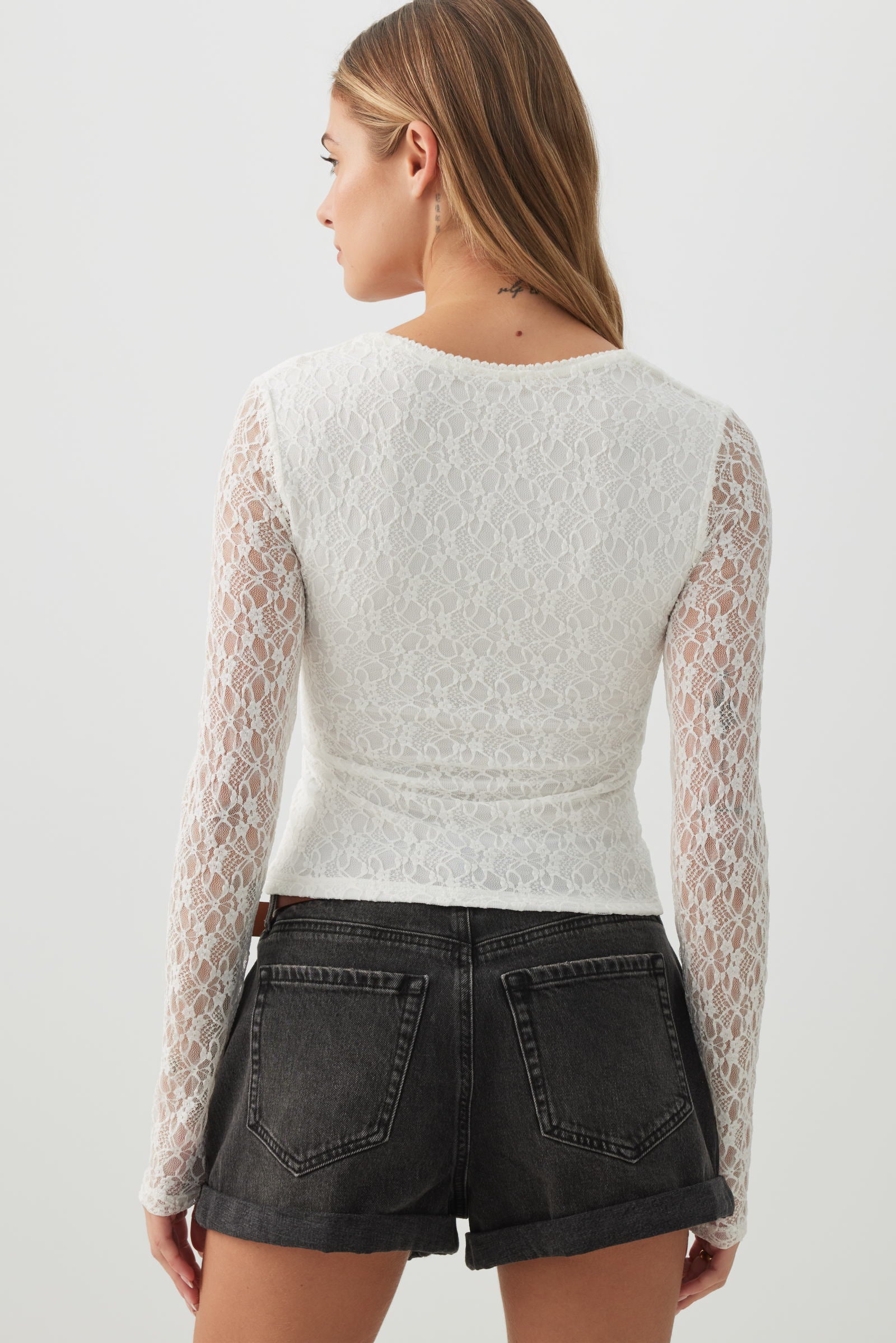 Lace Trapeze Neck Long Sleeve Top – Ardene