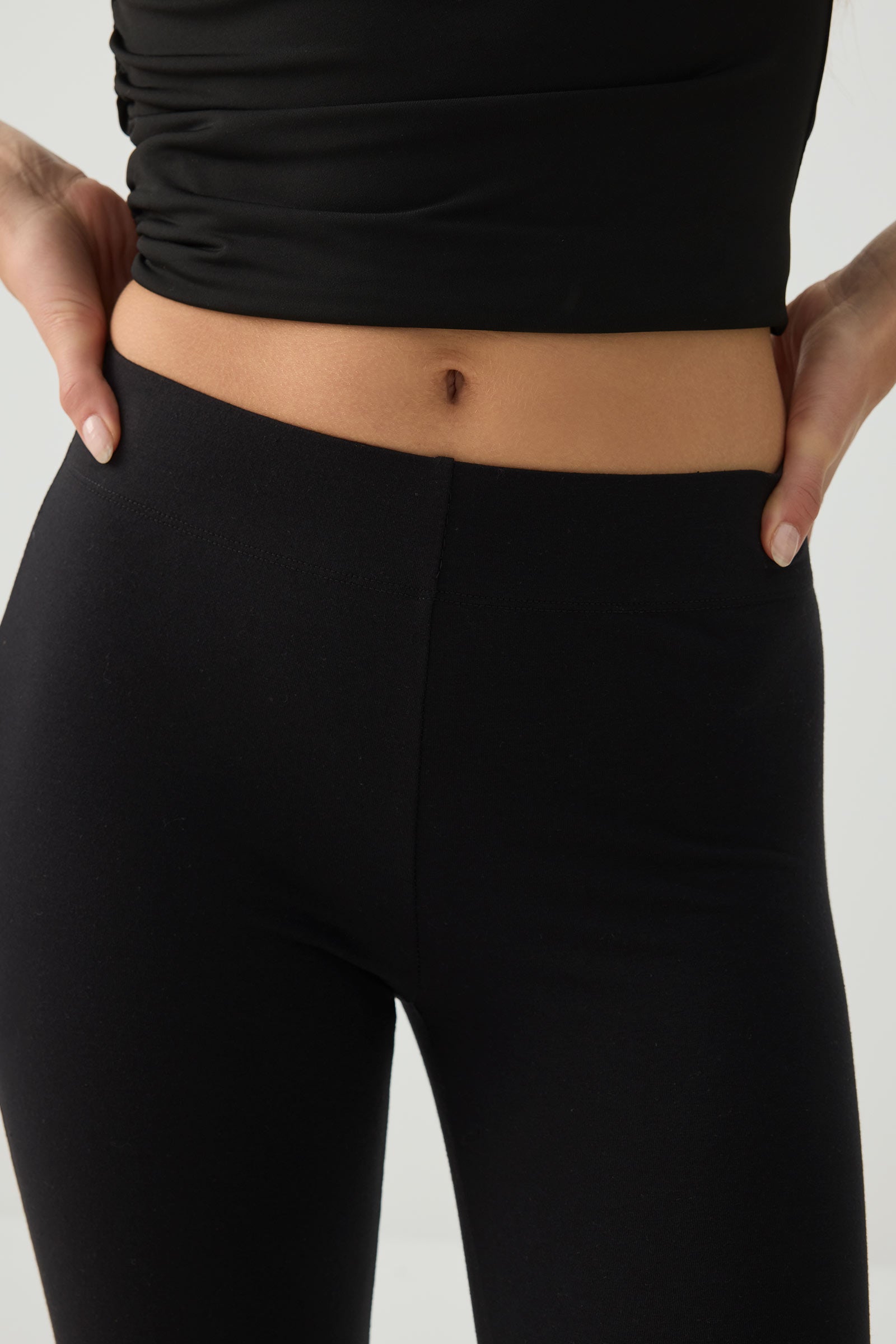 Lace Trim 3/4 Leggings – Ardene