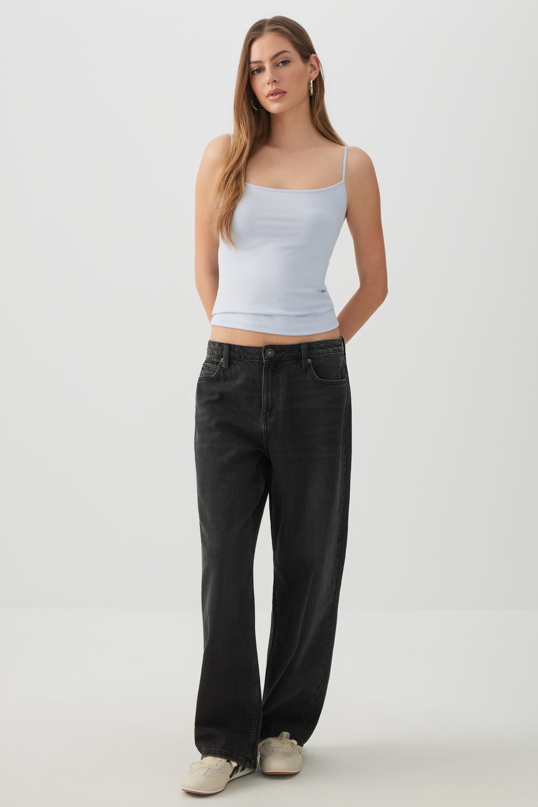 Camisole à bretelles ajustables très douce Basic