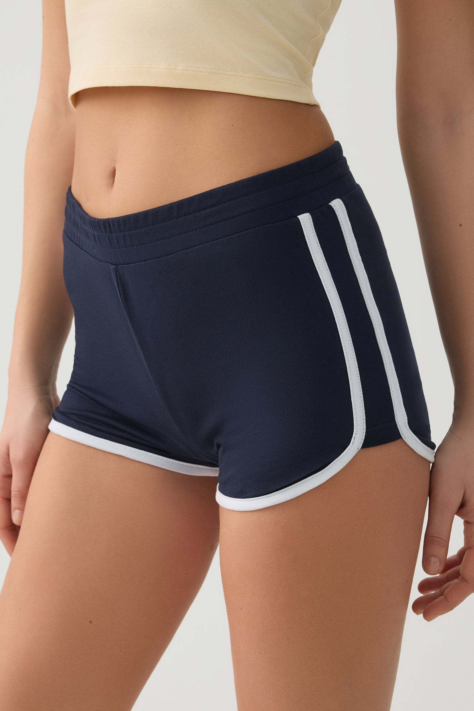 Super Soft Dolphin Shorts – Ardene
