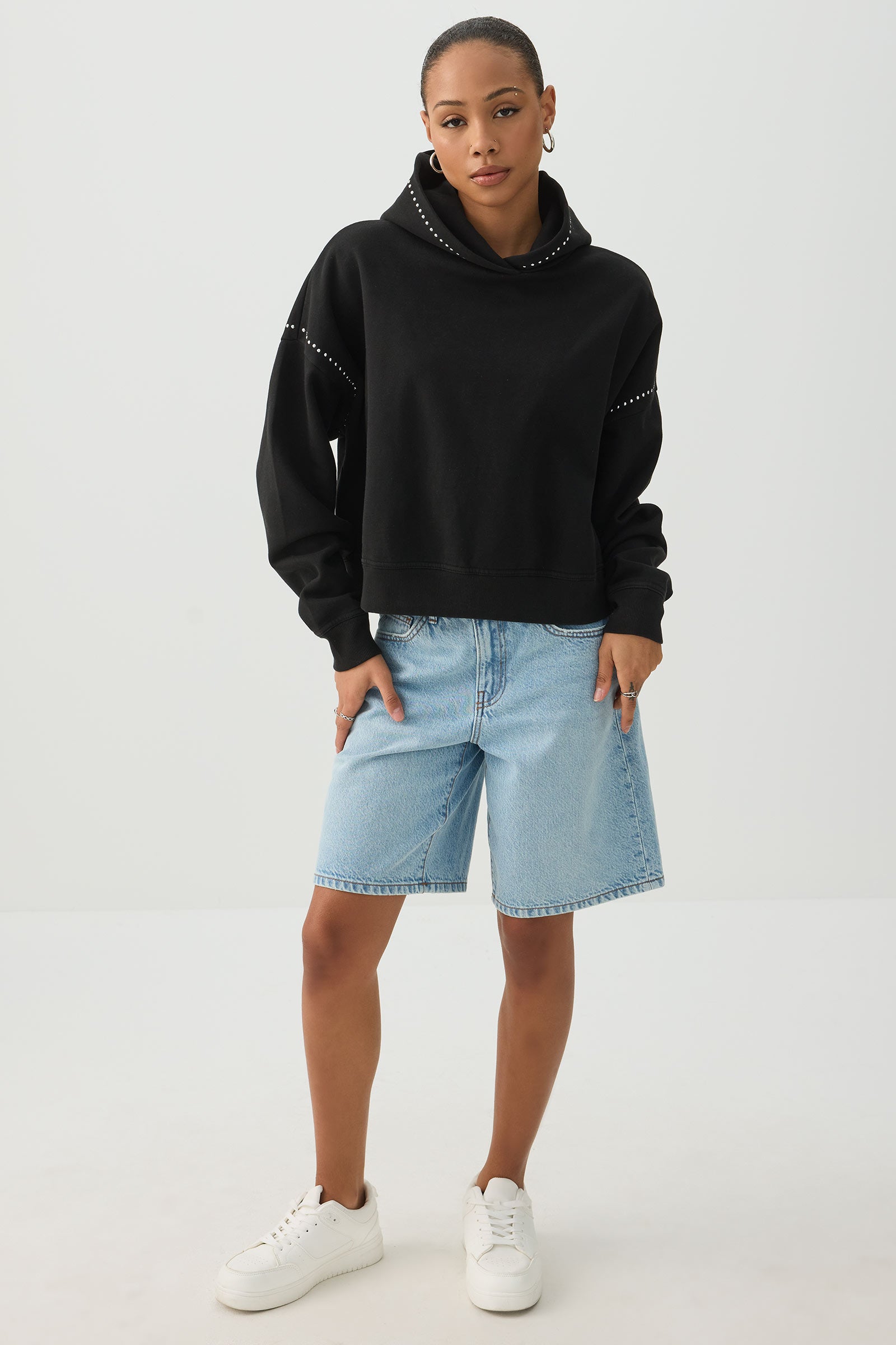 Studded Hoodie – Ardene