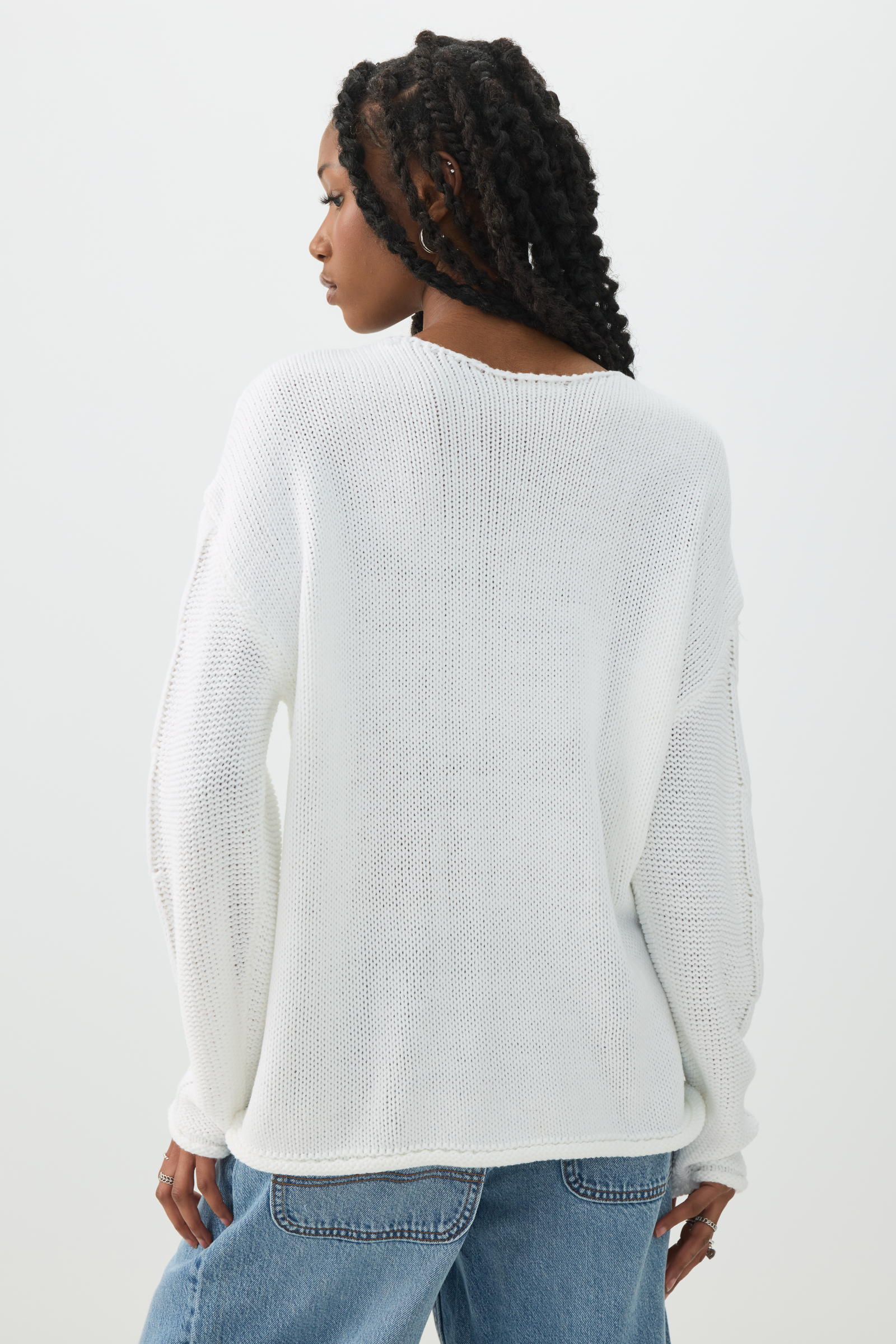 Oversized Cable Knit V-Neck Sweater – Ardene