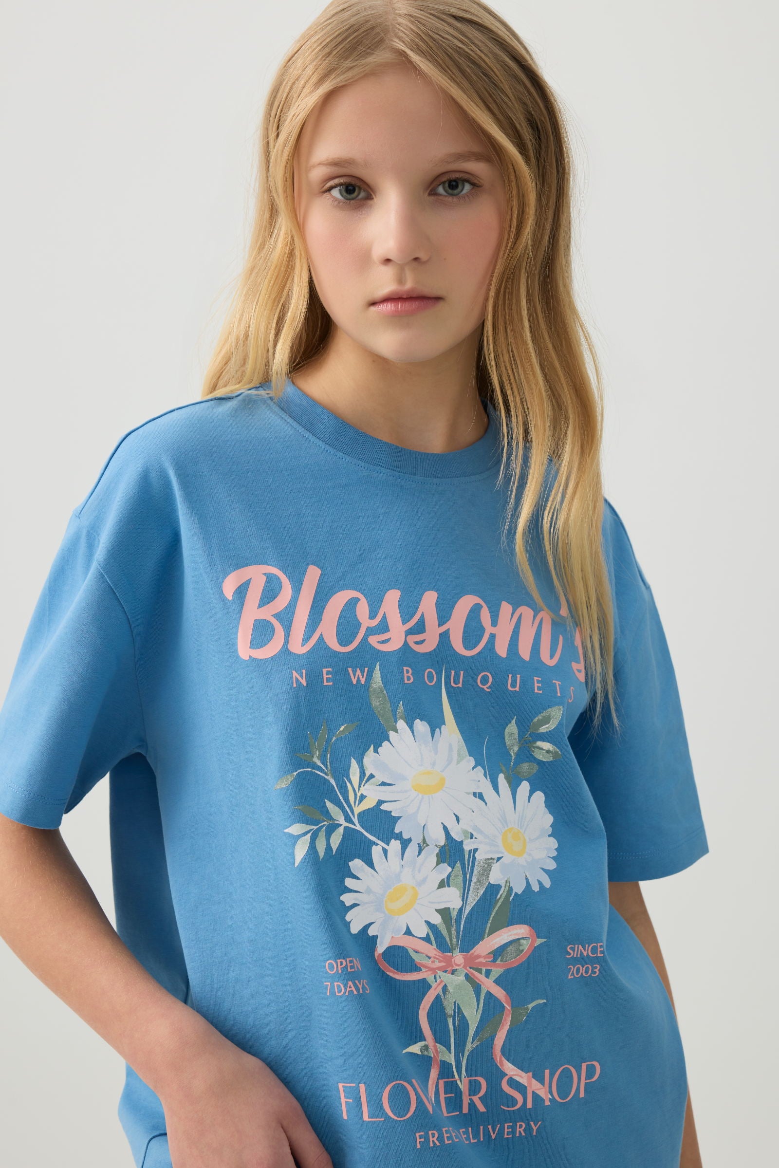 Oversized Graphic T-Shirt – Ardene