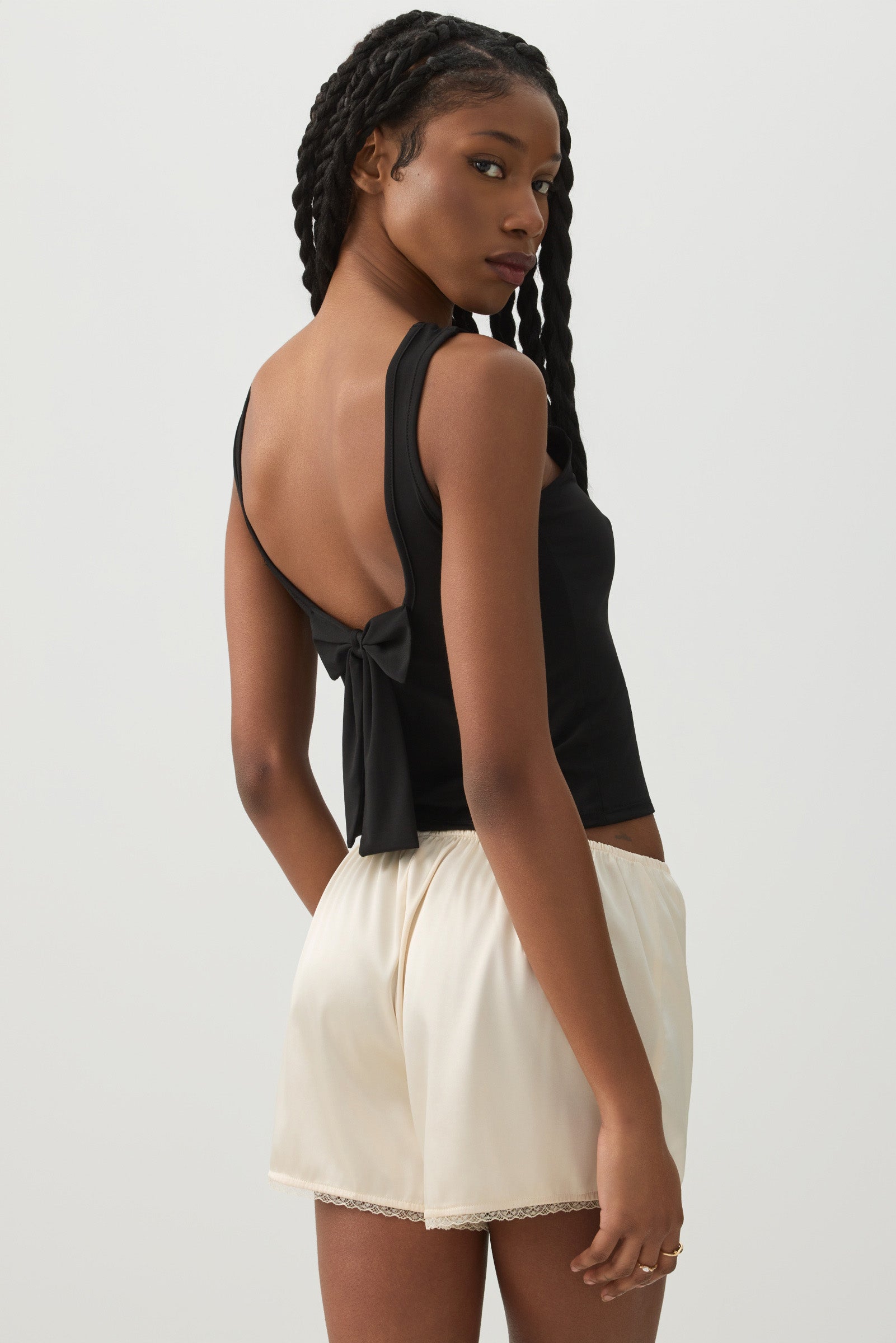 bow.a ボウエー COTTON SLEEVELESS TOPS Cotton Bow-Shoulder Top | Banana Republic