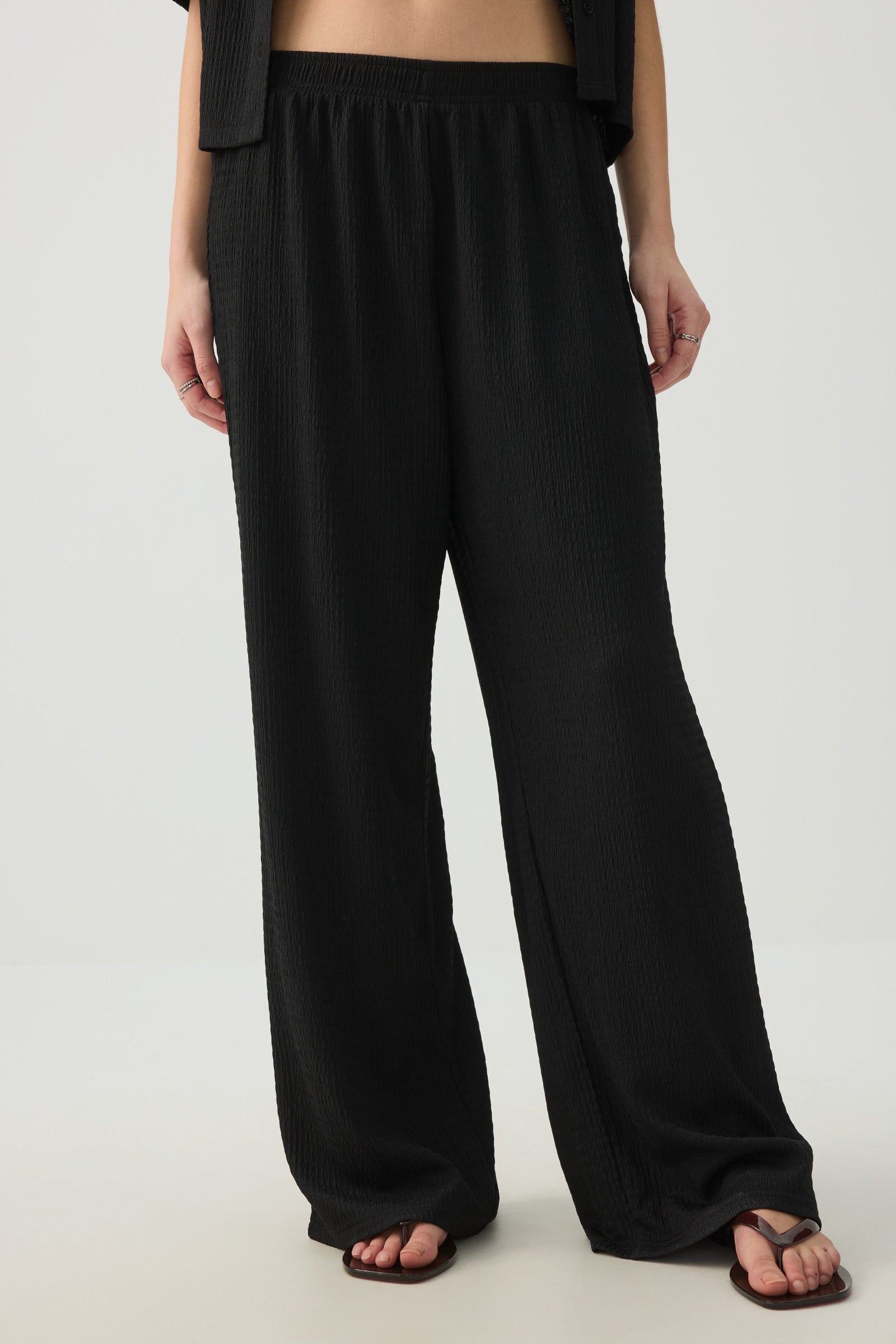 Textured knit Wide Leg Pants – Ardene