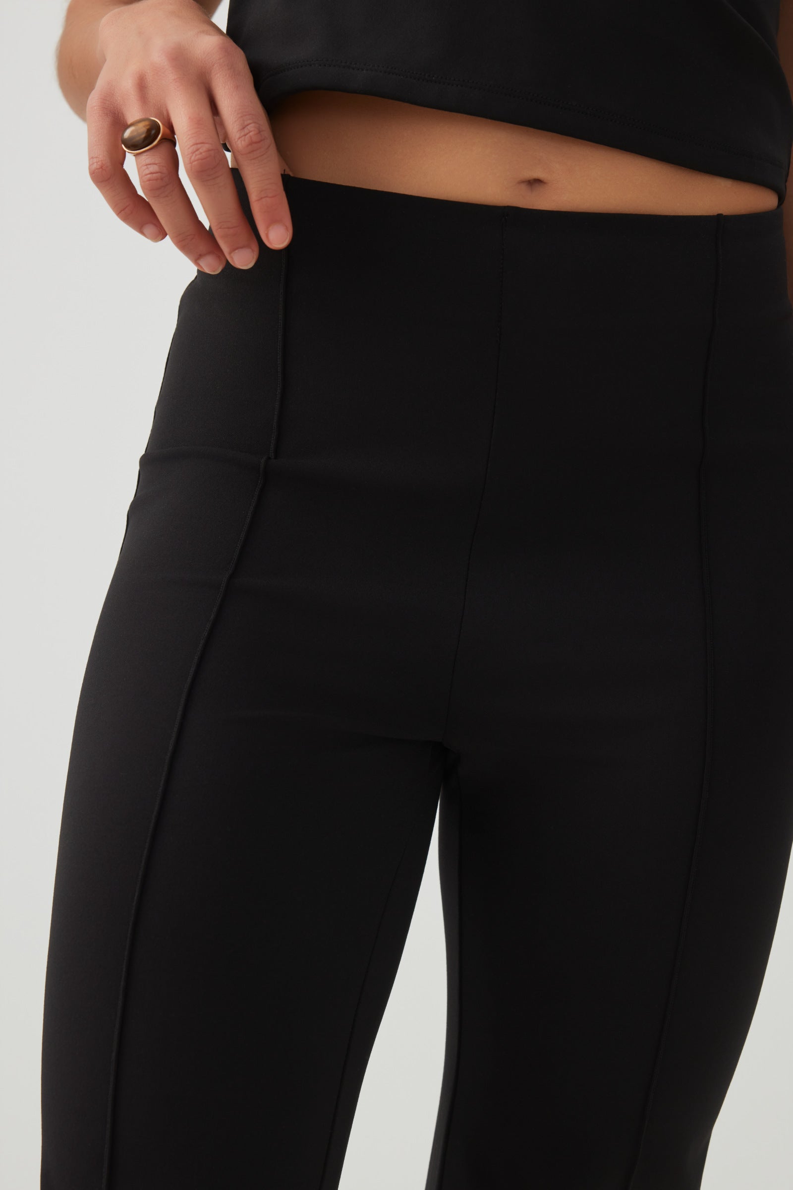 Knit Flare Leggings with Pintuck – Ardene