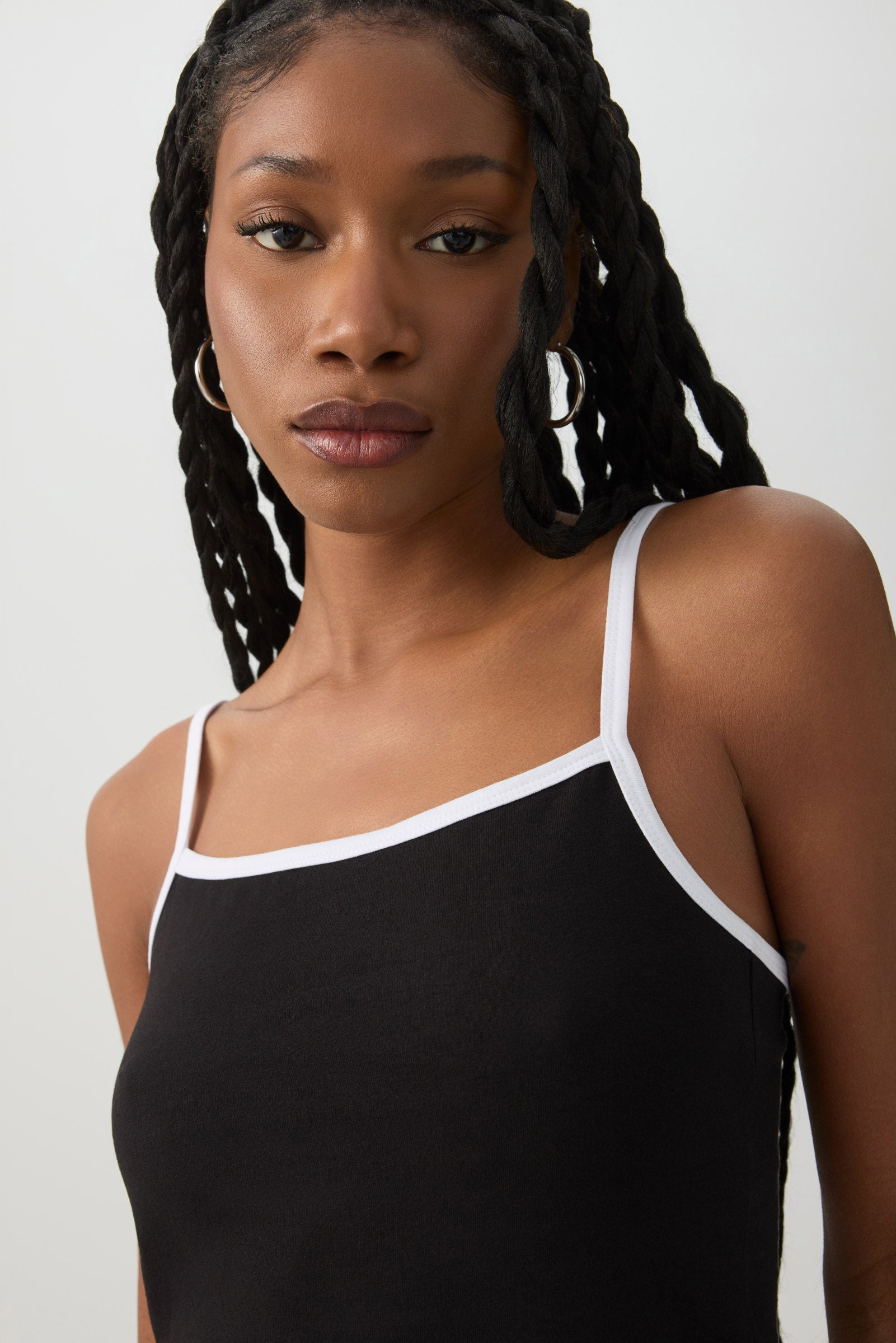 Contrast Binding Tank Top – Ardene