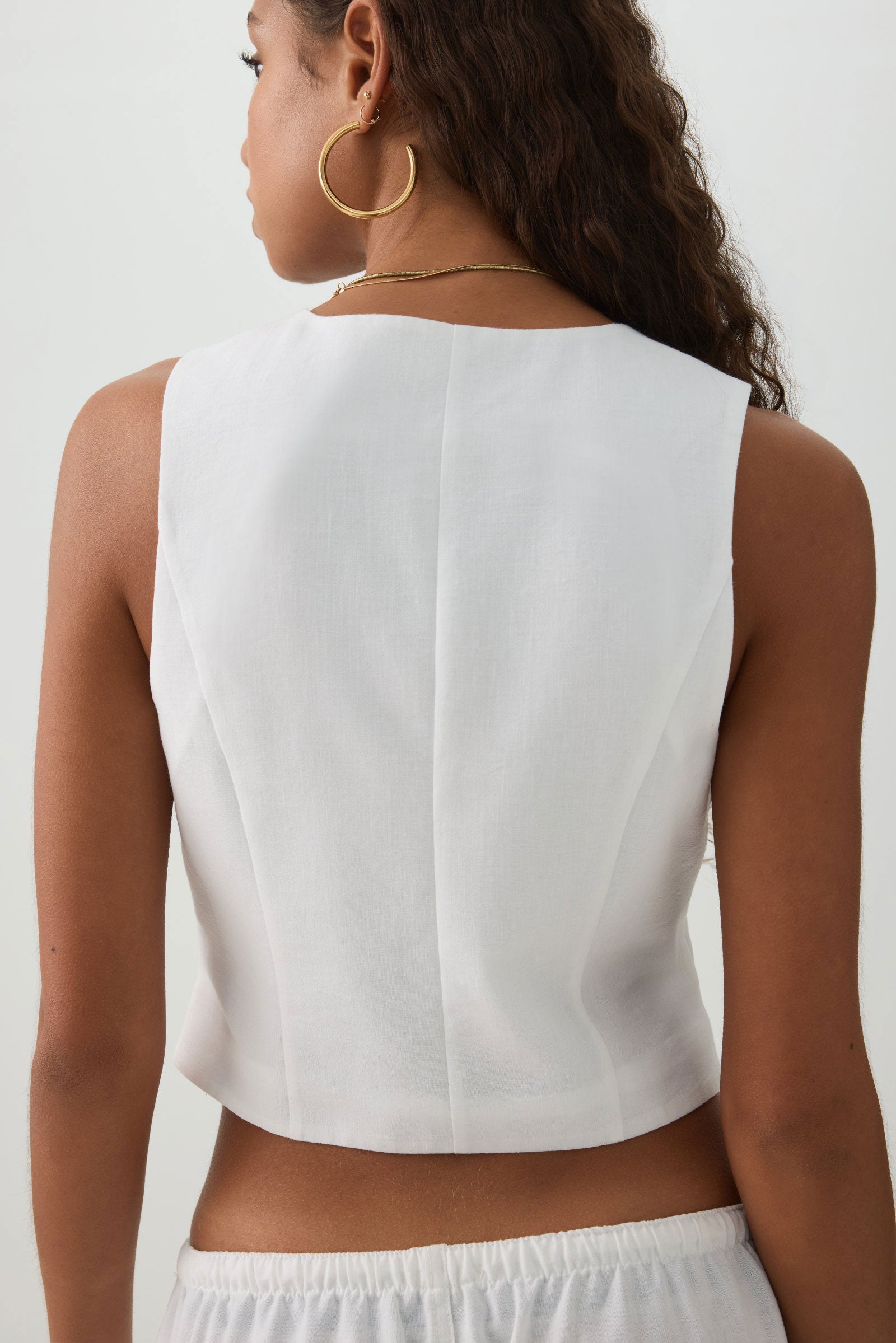 Crop Sleeveless Vest – Ardene