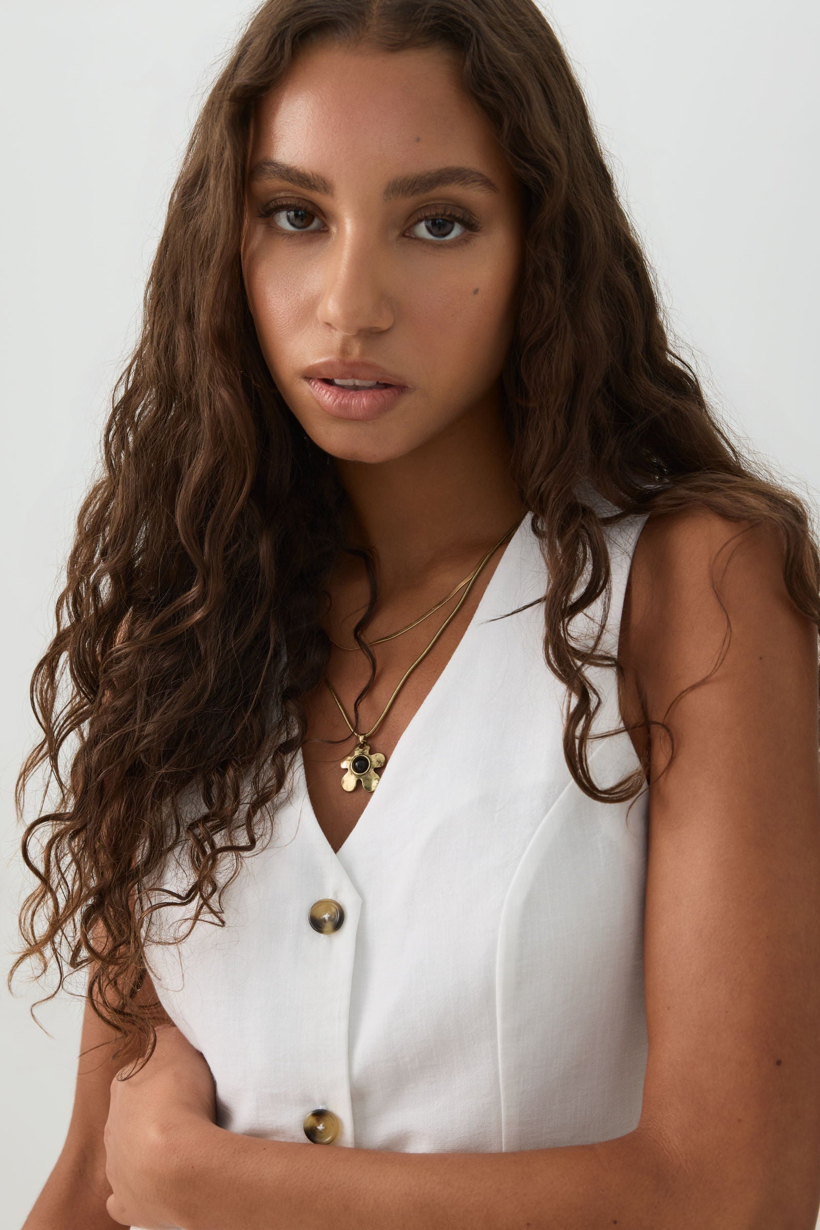 Crop Sleeveless Vest – Ardene