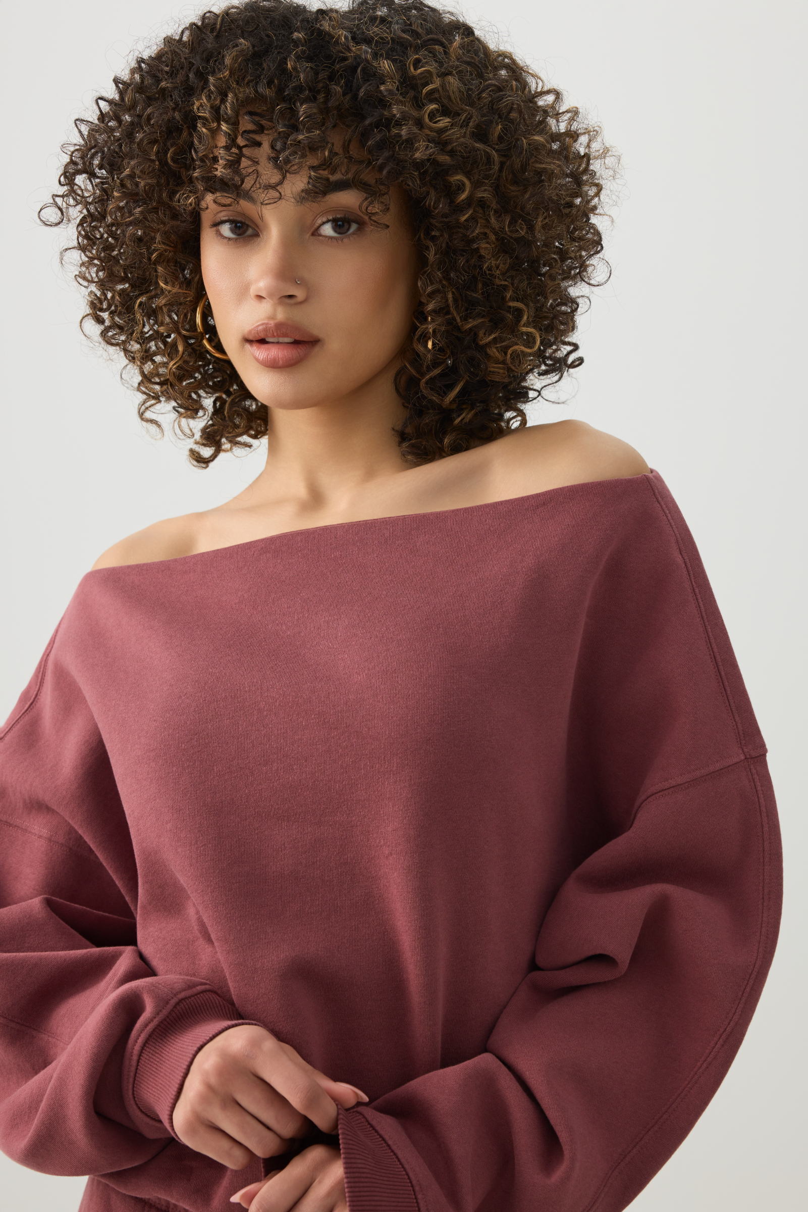 Off Shoulder Sweatshirt – Ardene