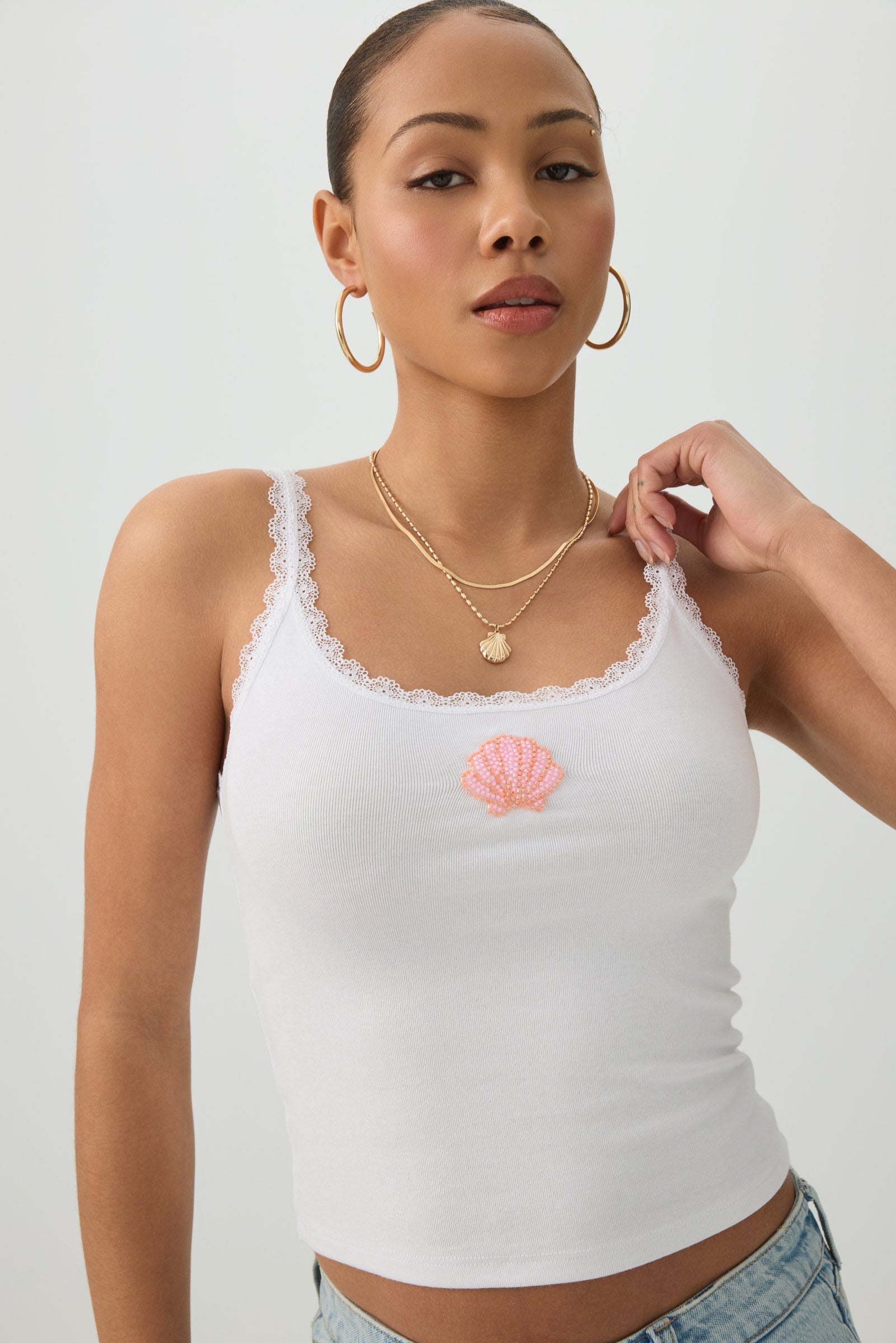 Scoop Neck Lace Trim Tank – Ardene