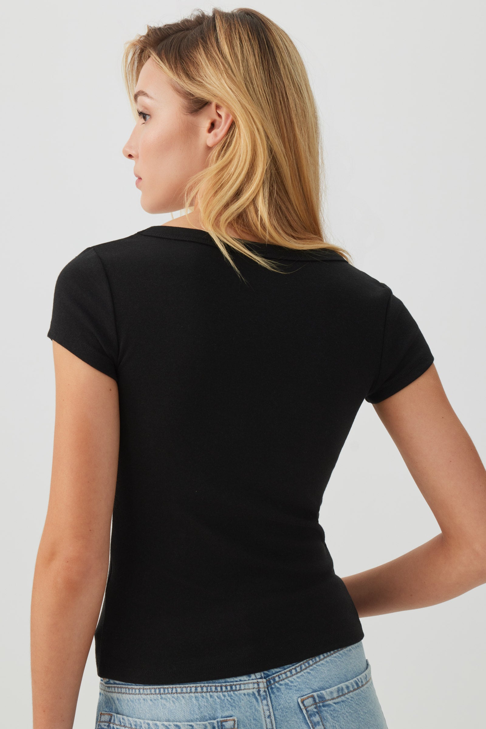 トップス eaphi MULTI SHOULDER PARTS RIB TOPS adidas - Women's Studio Lounge Ribbed Cropped T-Shirt (HN0678