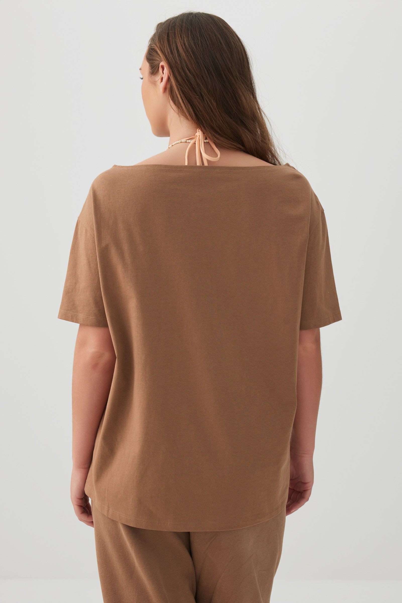 Long Oversized Off Shoulder Graphic T-shirt – Ardene