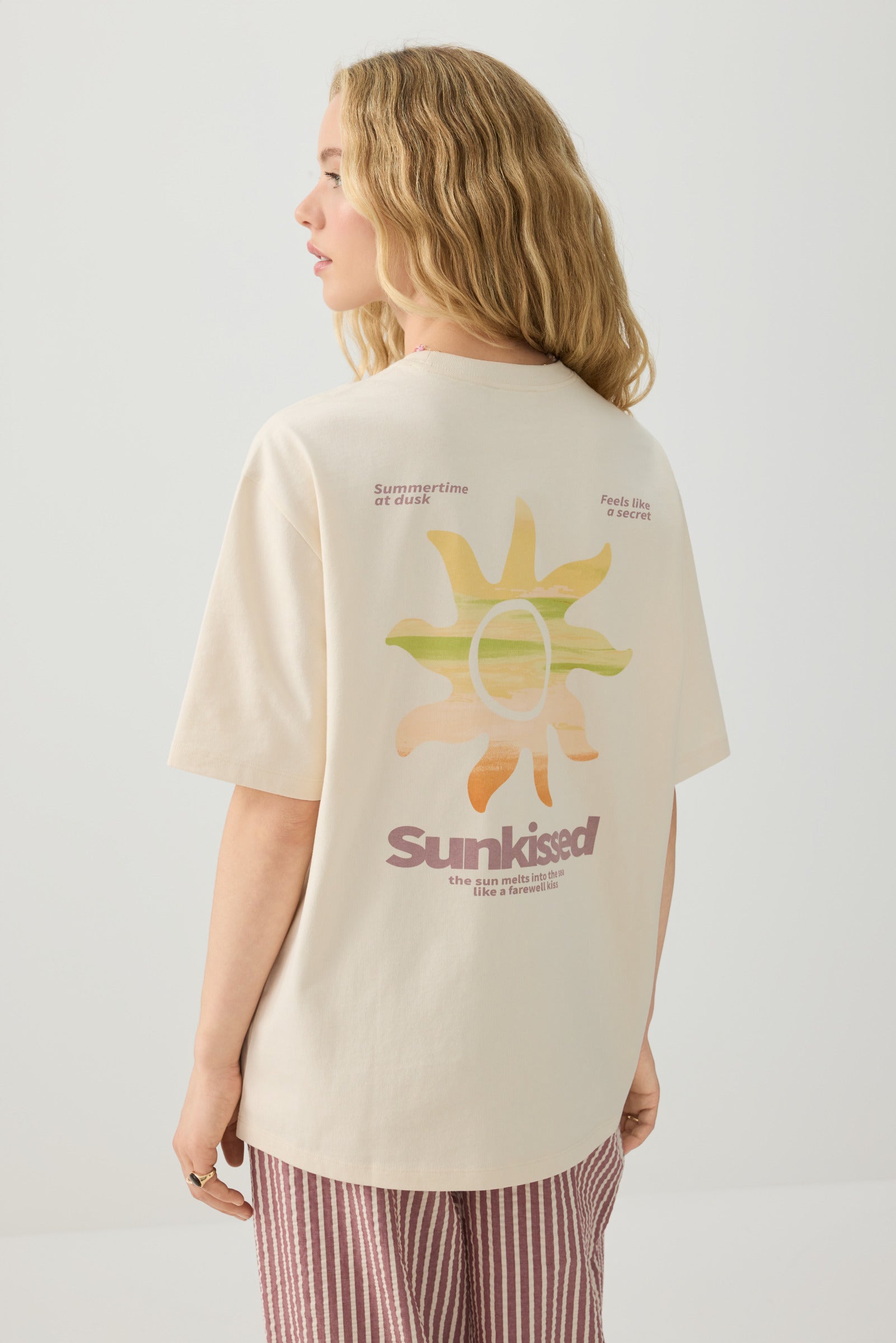 Longline Oversized Graphic T-Shirt – Ardene