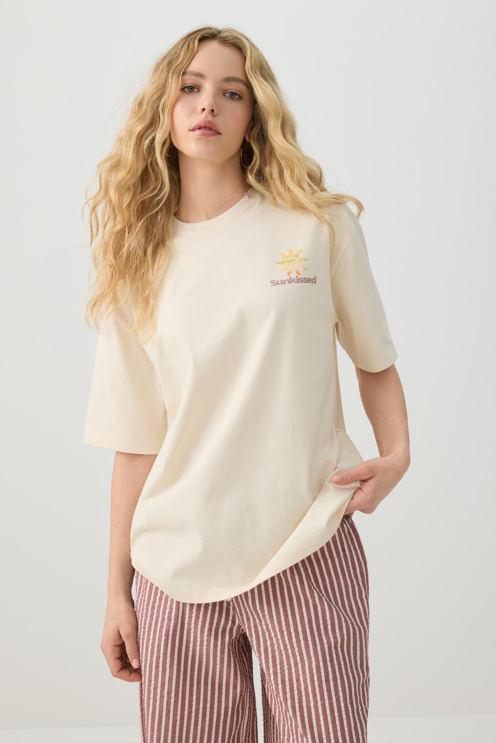 Longline Oversized Graphic T-Shirt – Ardene