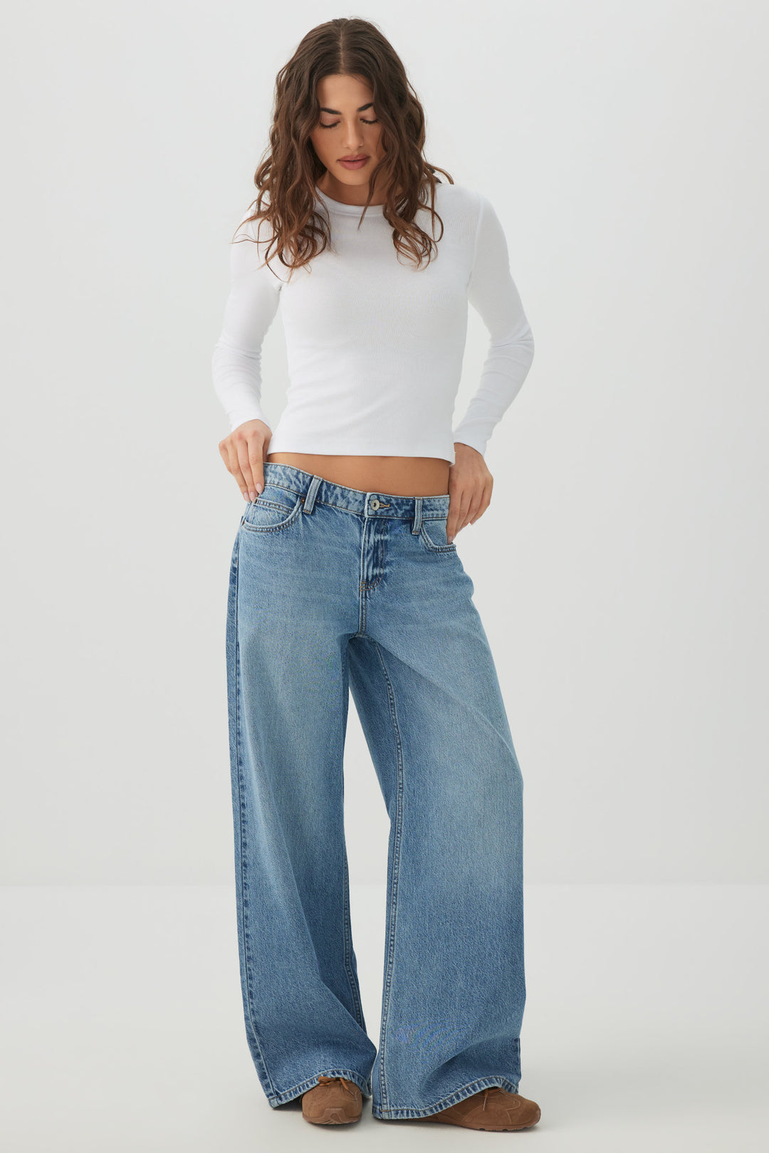 The Off-Duty Low Rise Wide Leg Jean