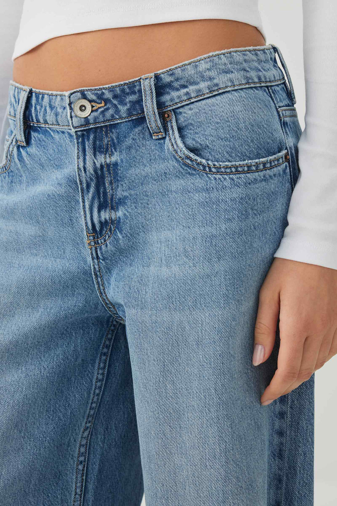 The Off-Duty Low Rise Wide Leg Jean