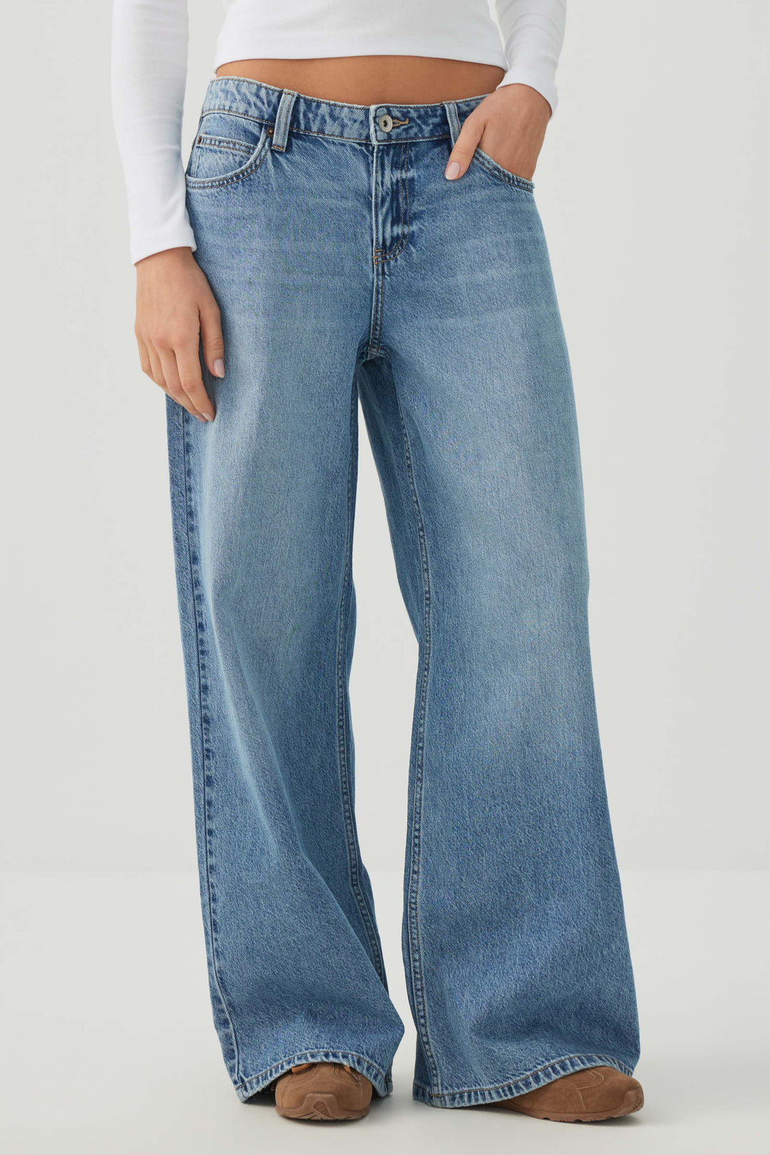 The Off-Duty Low Rise Wide Leg Jean