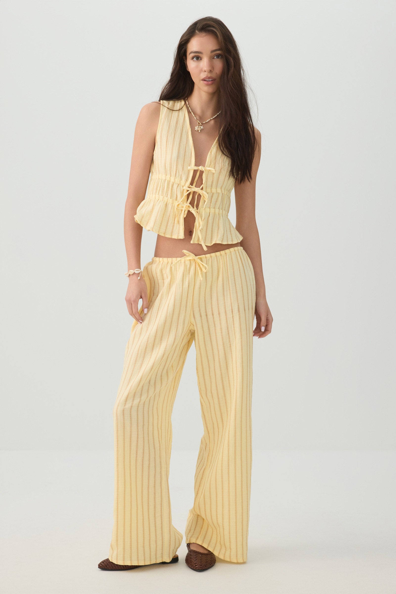 Gauze Tie-Front Top – Ardene
