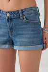 Short court taille basse en denim 