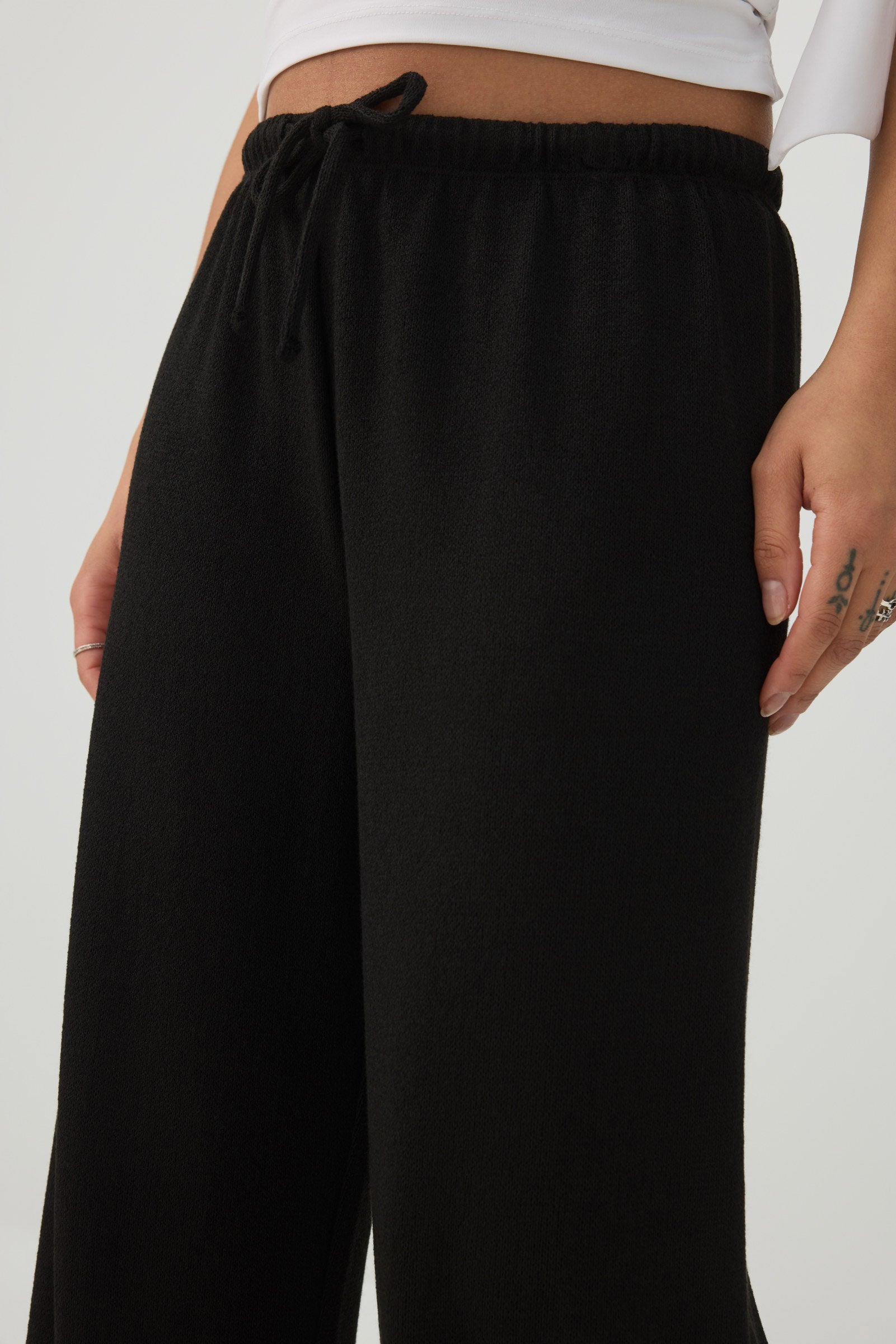 Drawstring Wide Leg Pants – Ardene