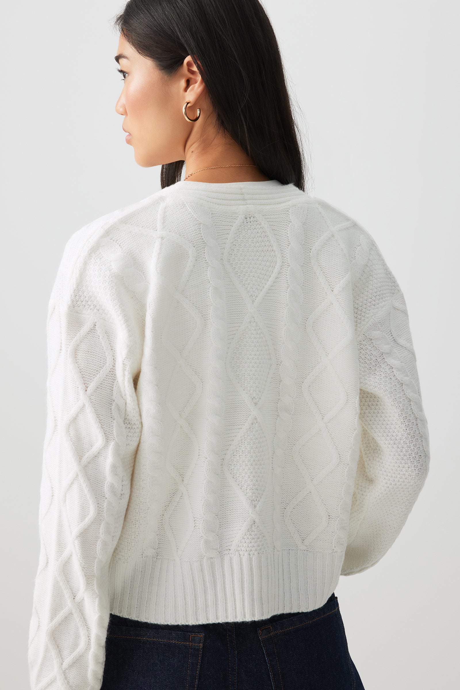『EN’DAY/エンデイ』 cable knit white Endless Rose Oversized V-Neck Cable-Knit Cardigan Sweater
