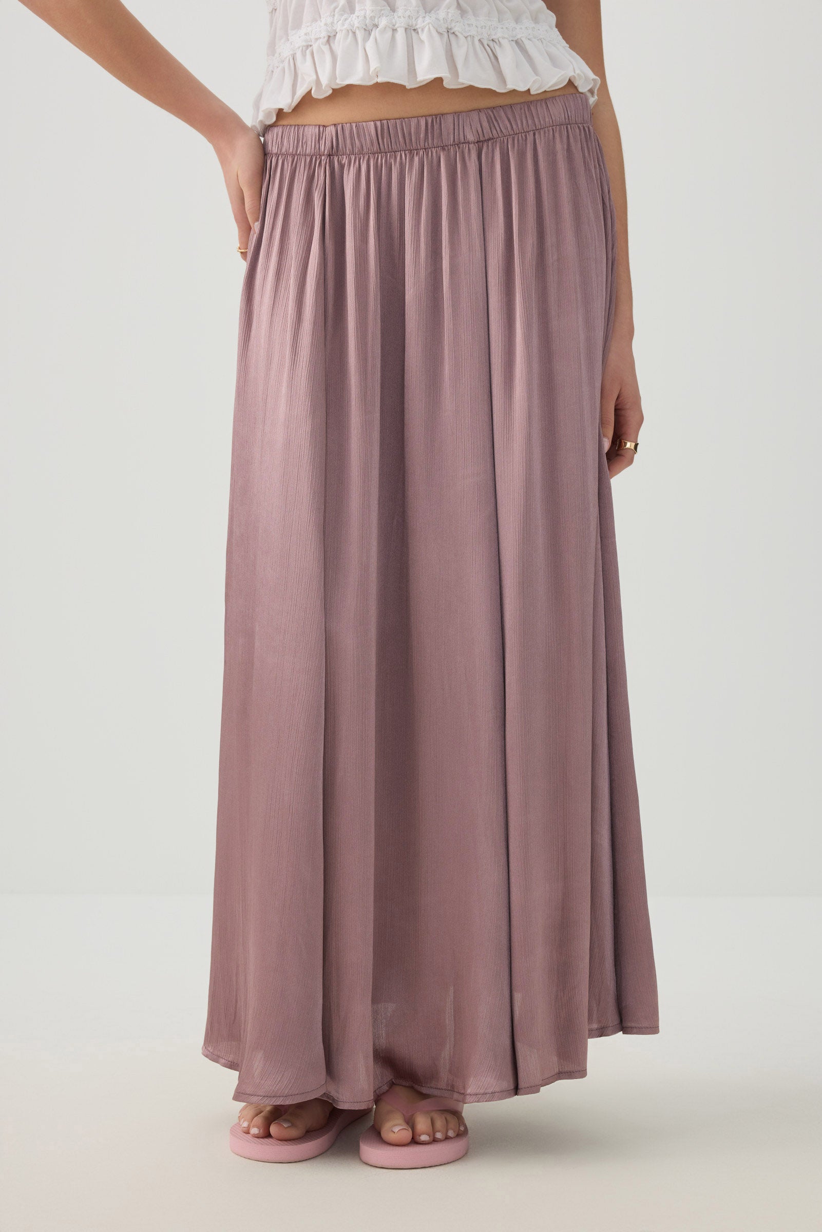 Crinkled Satin Maxi Pleated Skirt – Ardene
