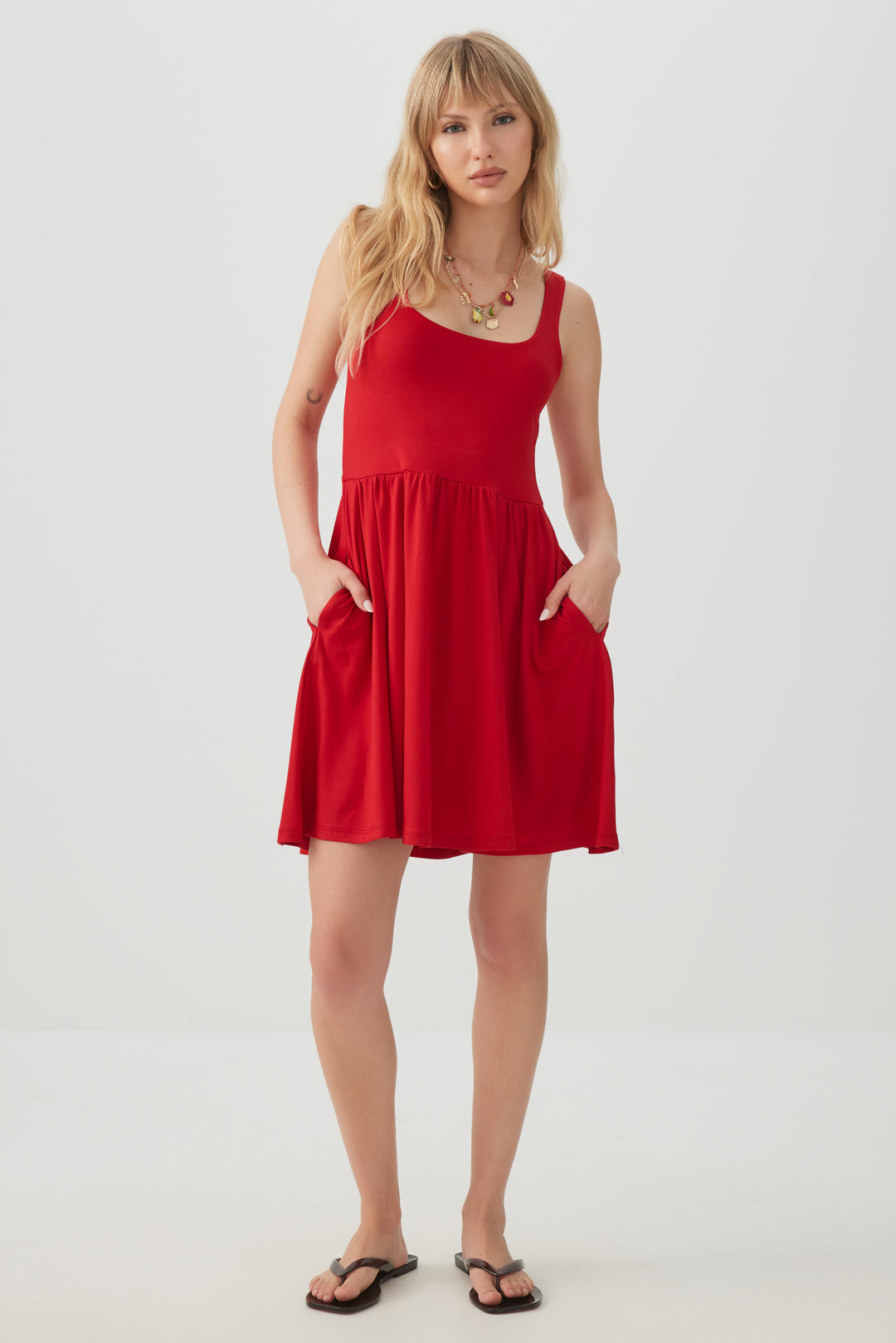 La robe virale courte