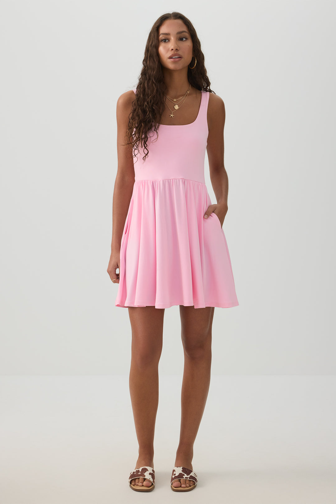 La robe virale courte
