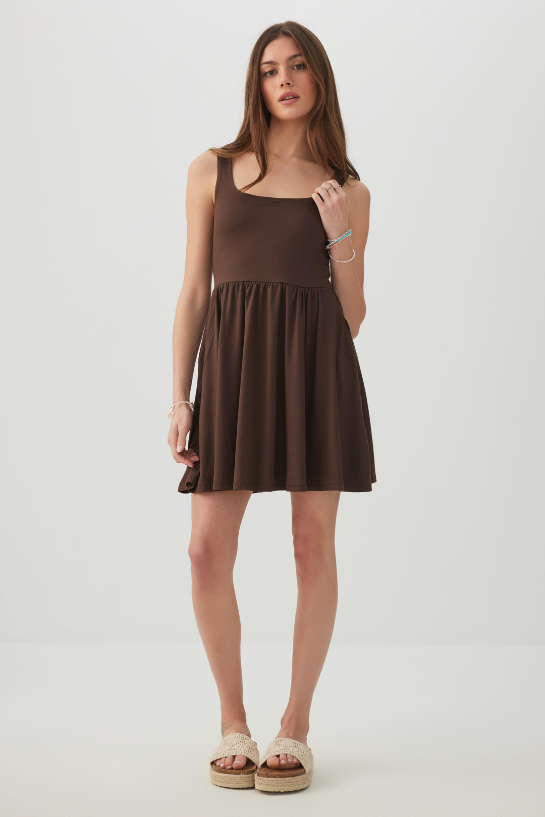 La robe virale courte