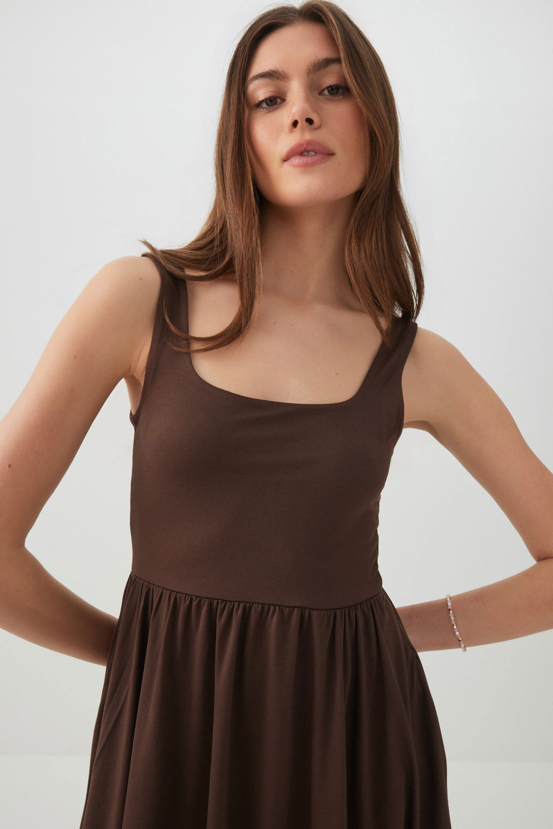 La robe virale courte