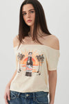 T-shirt graphique court à épaules dénudées