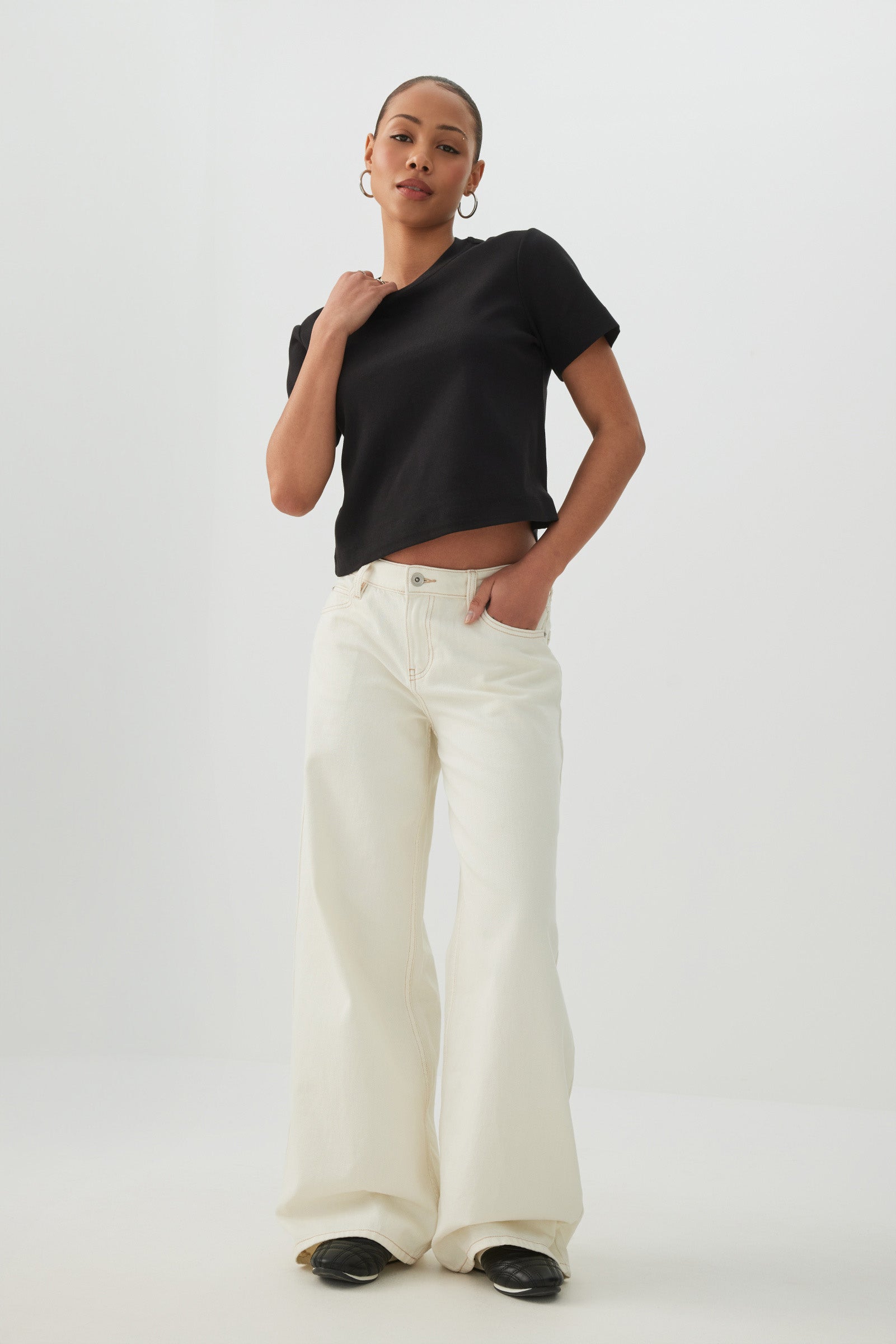 Cropped Boxy Crew Neck T-Shirt – Ardene
