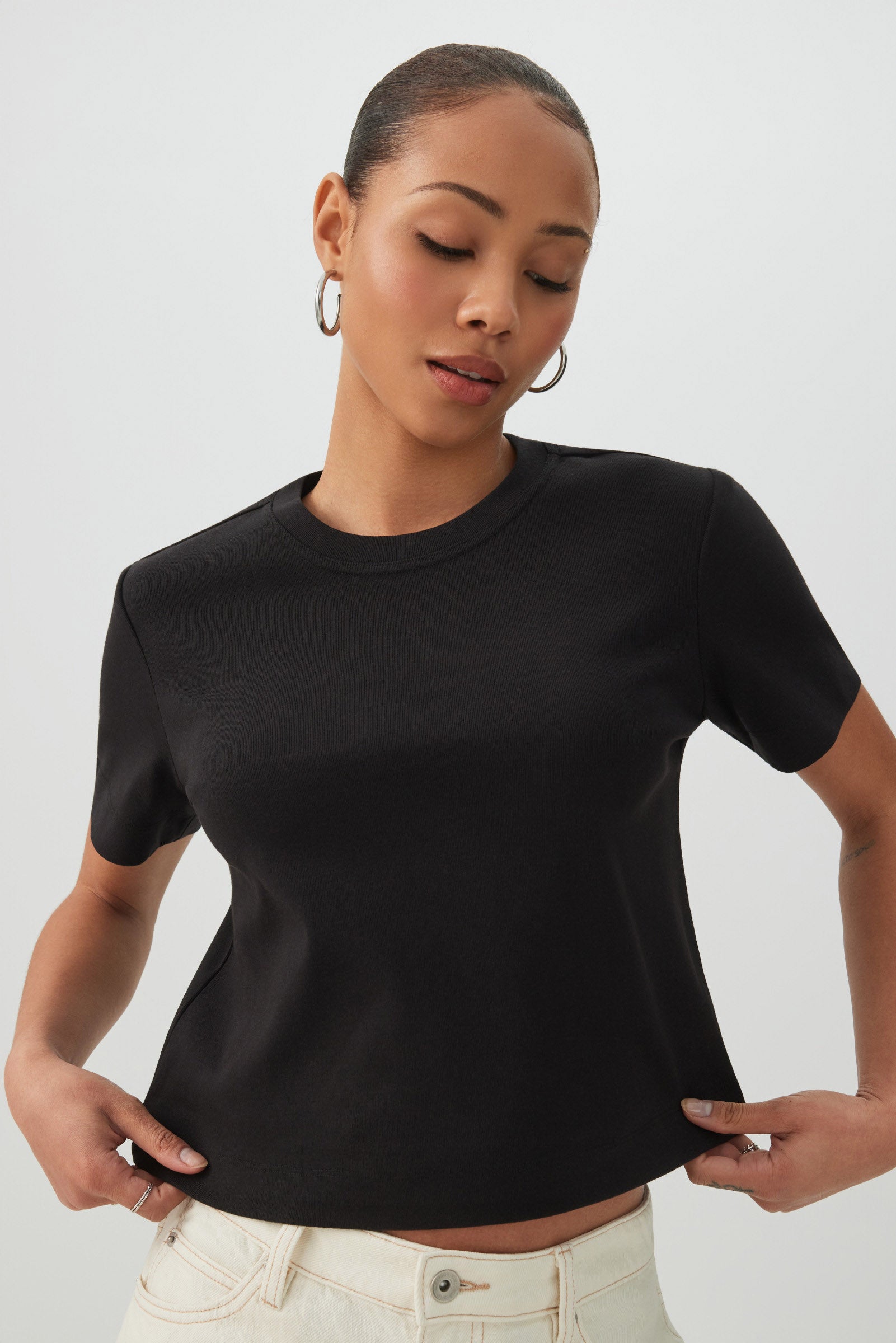 Cropped Boxy Crew Neck T-Shirt – Ardene